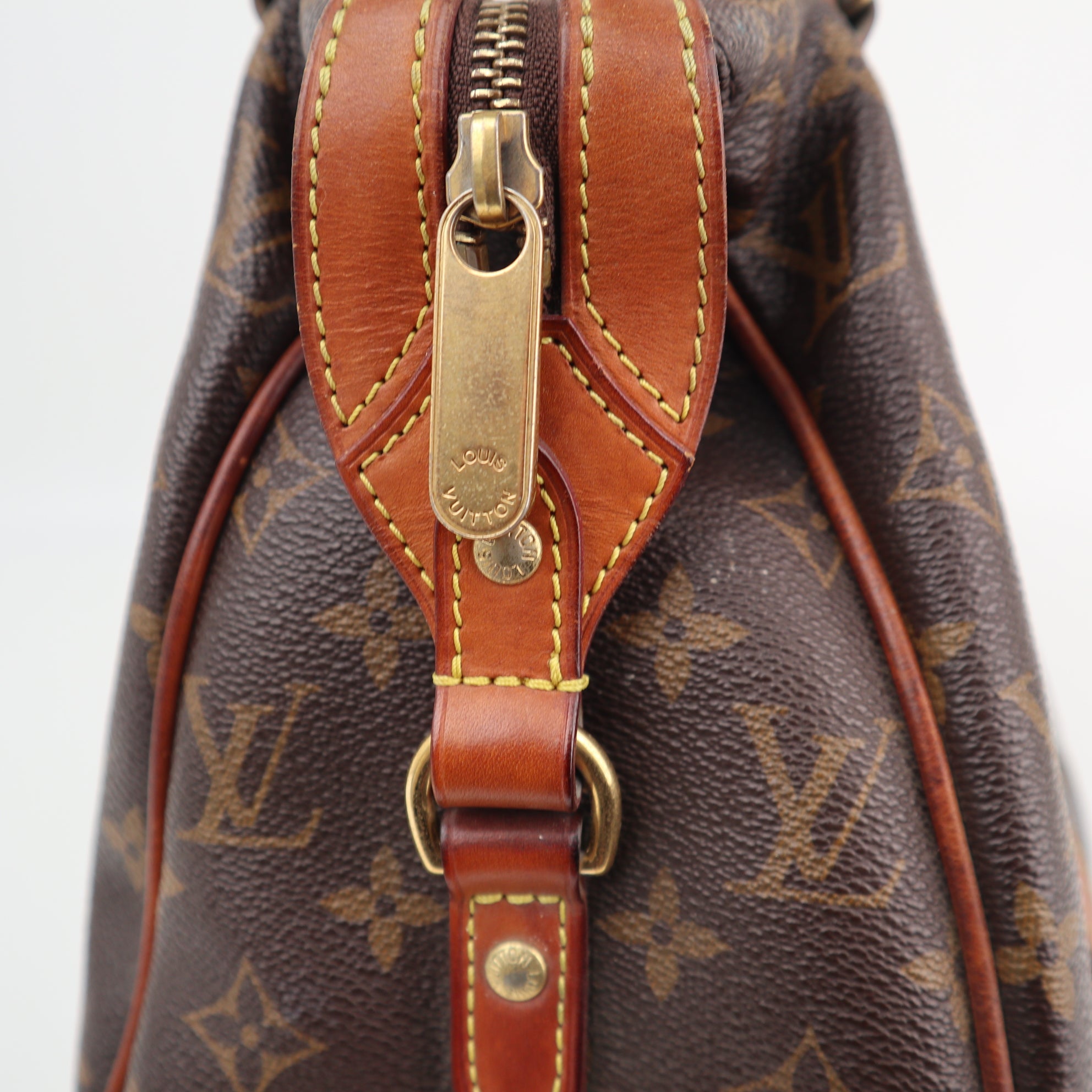 Louis Vuitton Monogram Canvas Stresa PM Shoulder Bag C1622 | Pre-Owned Very Good Brown Monogram Canvas