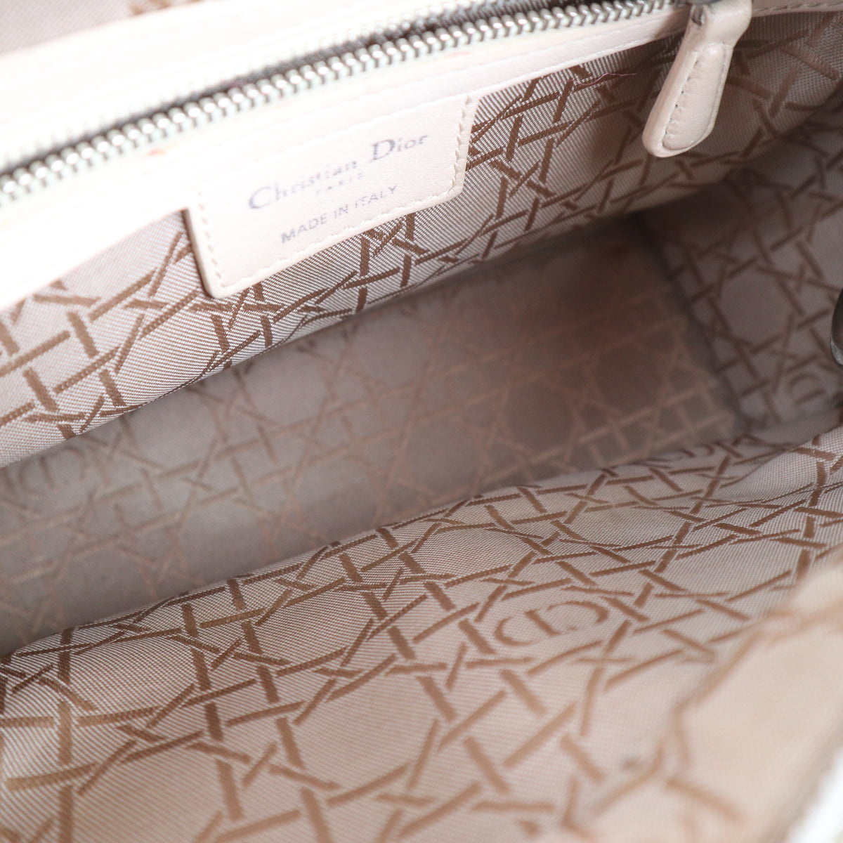C2491 Christian Dior Top Handle Bag Beige Cannage Quilted Lambskin Leather Medium Lady Dior Bag | Pre-Owned Very Good Beige Lambskin leather Cannage quilted
