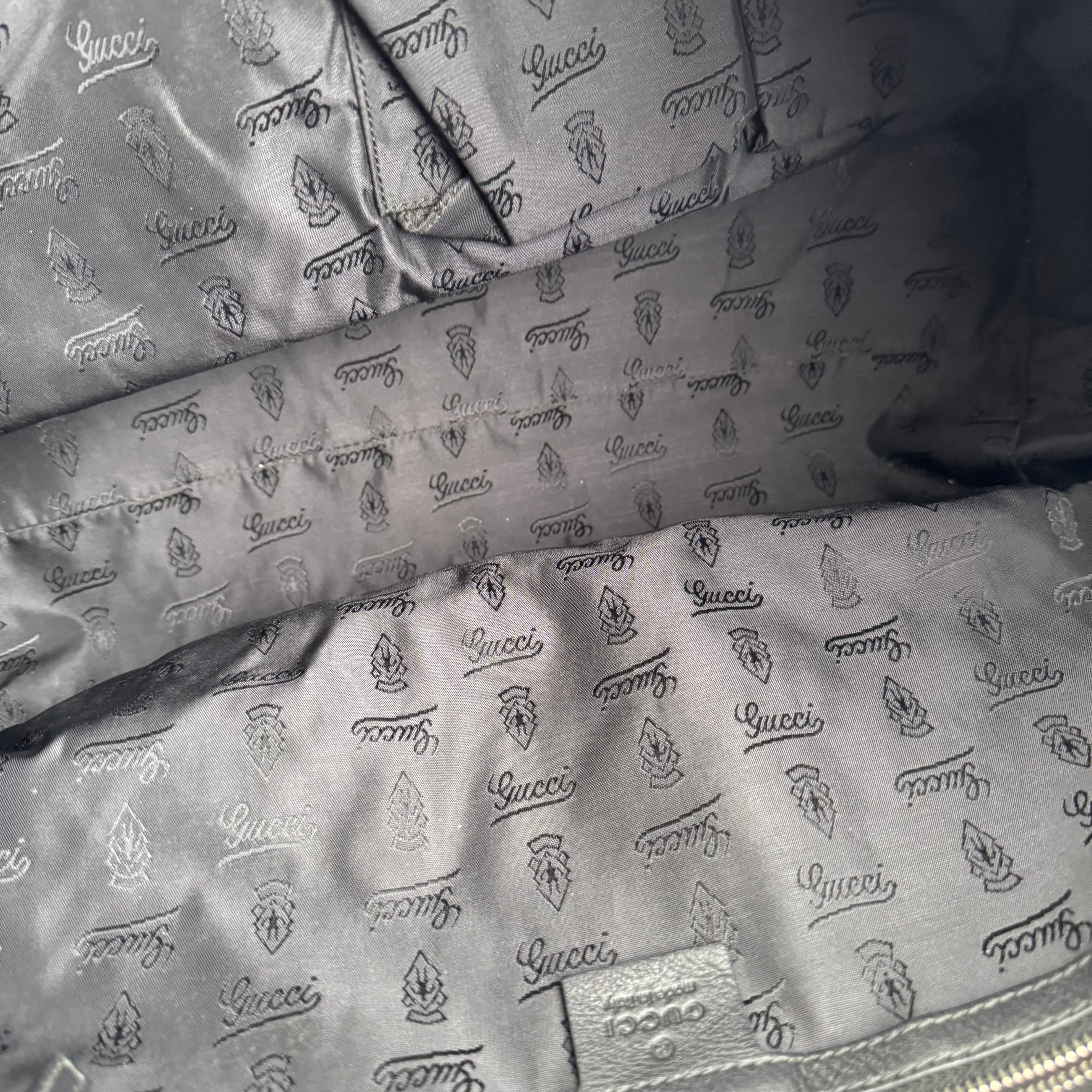 J1385 Gucci Black GG Neoprene Tote Leather Polyester- Pre Owned