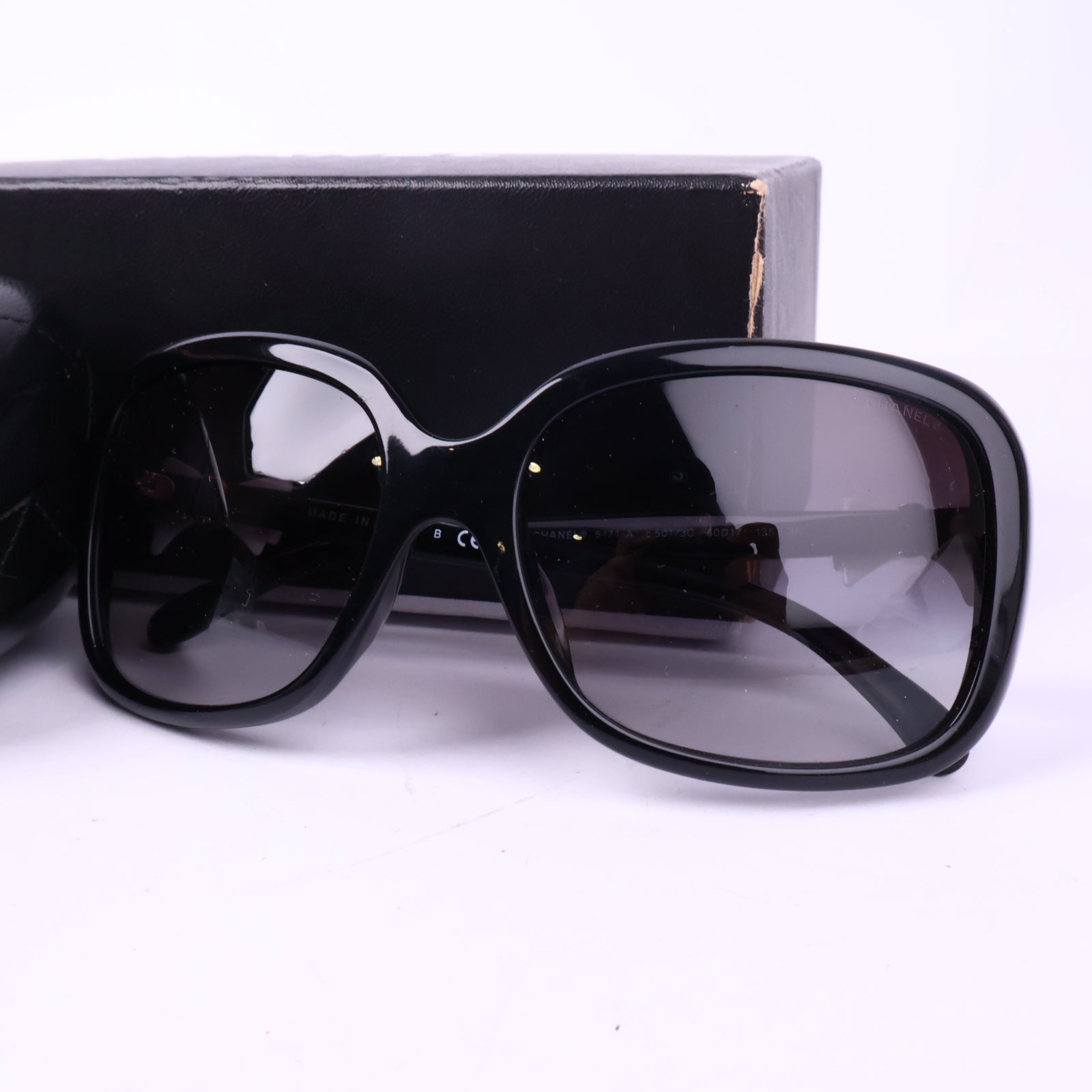 J2977 Chanel Sunglasses CC Bow Sunglasses | Pre-Owned Neutral Acetate