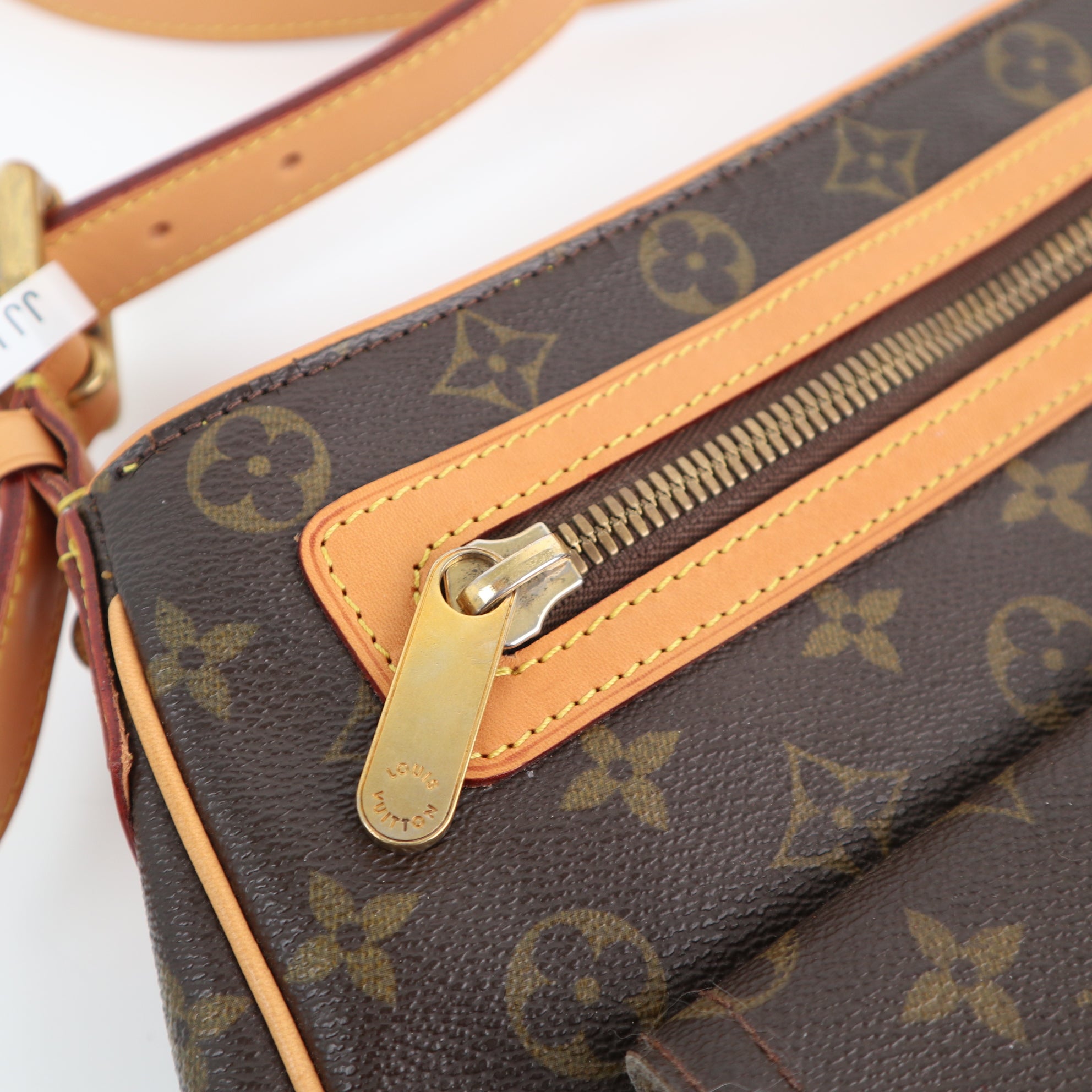 Louis Vuitton Monogram Canvas Hudson GM Shoulder Bag C1641R | Pre-Owned Excellent Brown Monogram Canvas