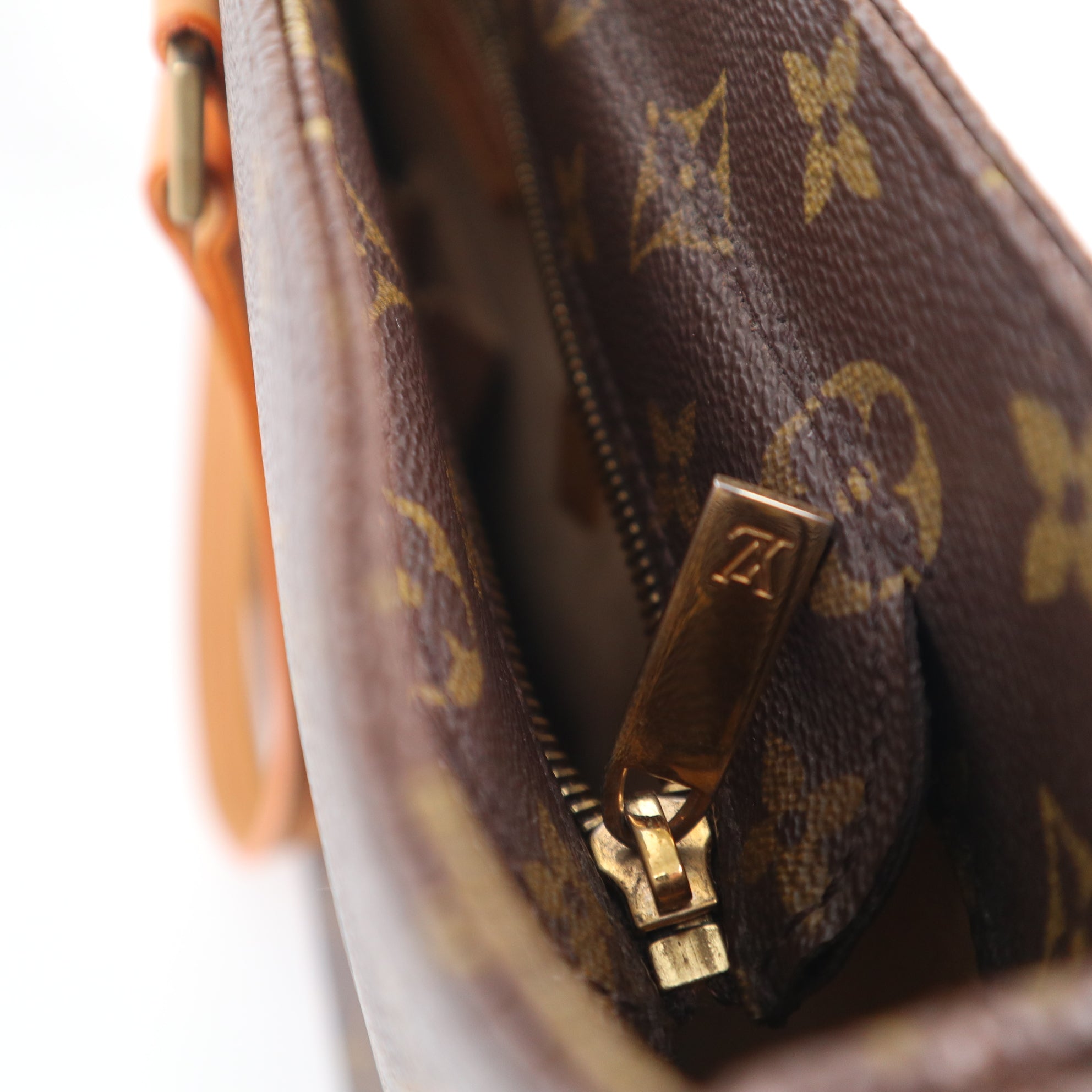C2510R Louis Vuitton Tote Bag Luco Monogram Tote | Pre-Owned Excellent Brown Monogram Canvas