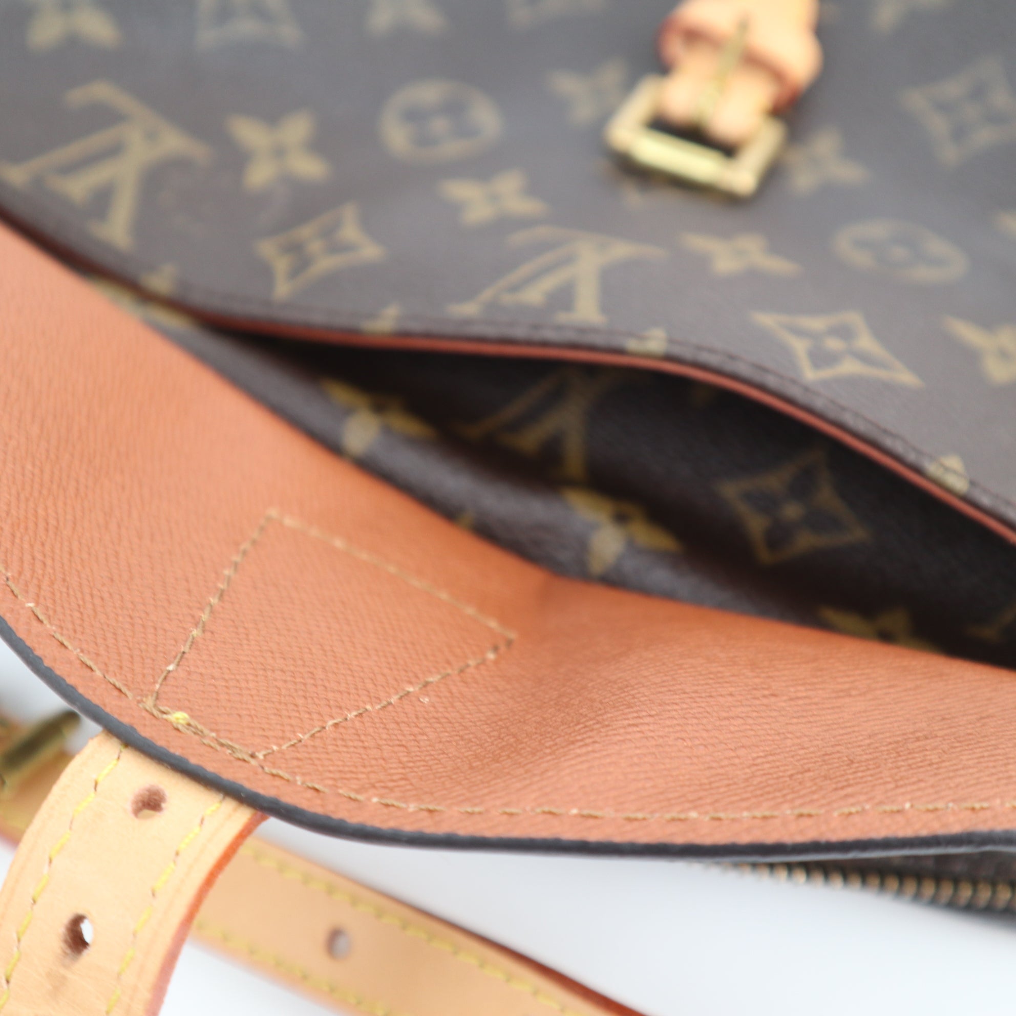 C2520R Louis Vuitton Crossbody Bag Monogram Jeune Fille MM | Pre-Owned Excellent Brown Monogram Coated Canvas