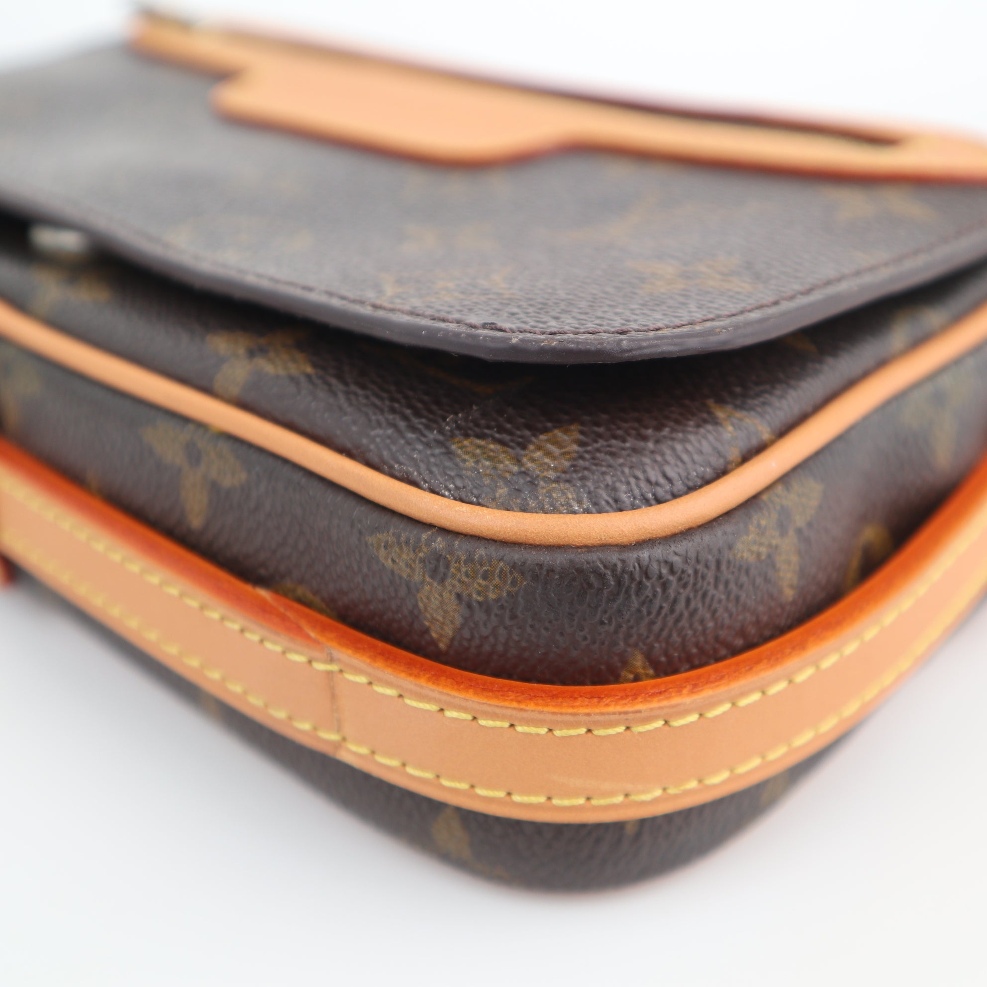 C2521R Louis Vuitton Crossbody Bag Monogram Saint Germain 28 | Pre-Owned Excellent Brown Monogram Coated Canvas