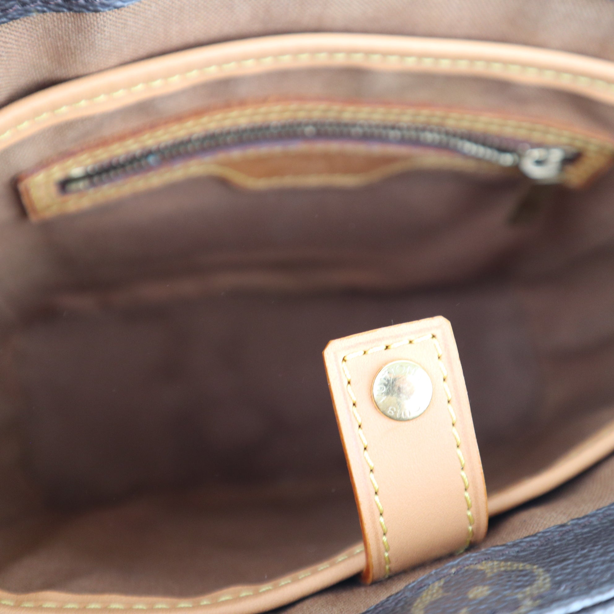 Louis Vuitton Monogram Vavin PM Shoulder Bag C1660R | Pre-Owned Excellent Brown Monogram Canvas