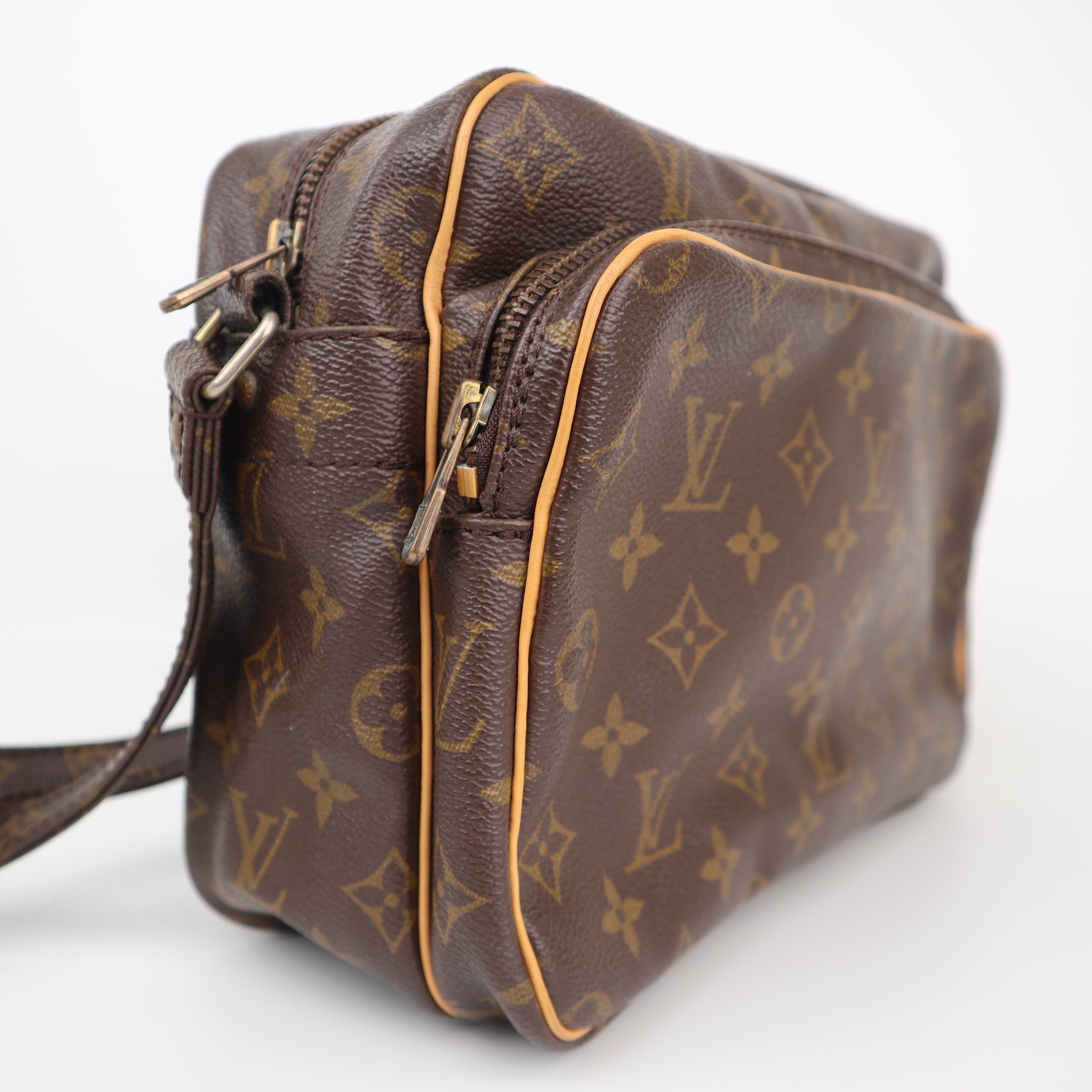 Louis Vuitton Monogram Canvas Reporter PM Shoulder Bag C1662R | Pre-Owned Very Good Brown Monogram Canvas