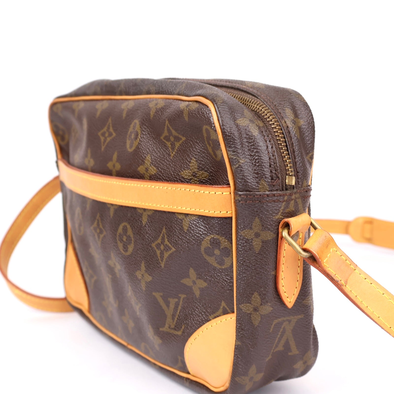 J1360 Louis Vuitton Canvas Monogram Trocadero 28 Crossbody Bag- Pre Owned