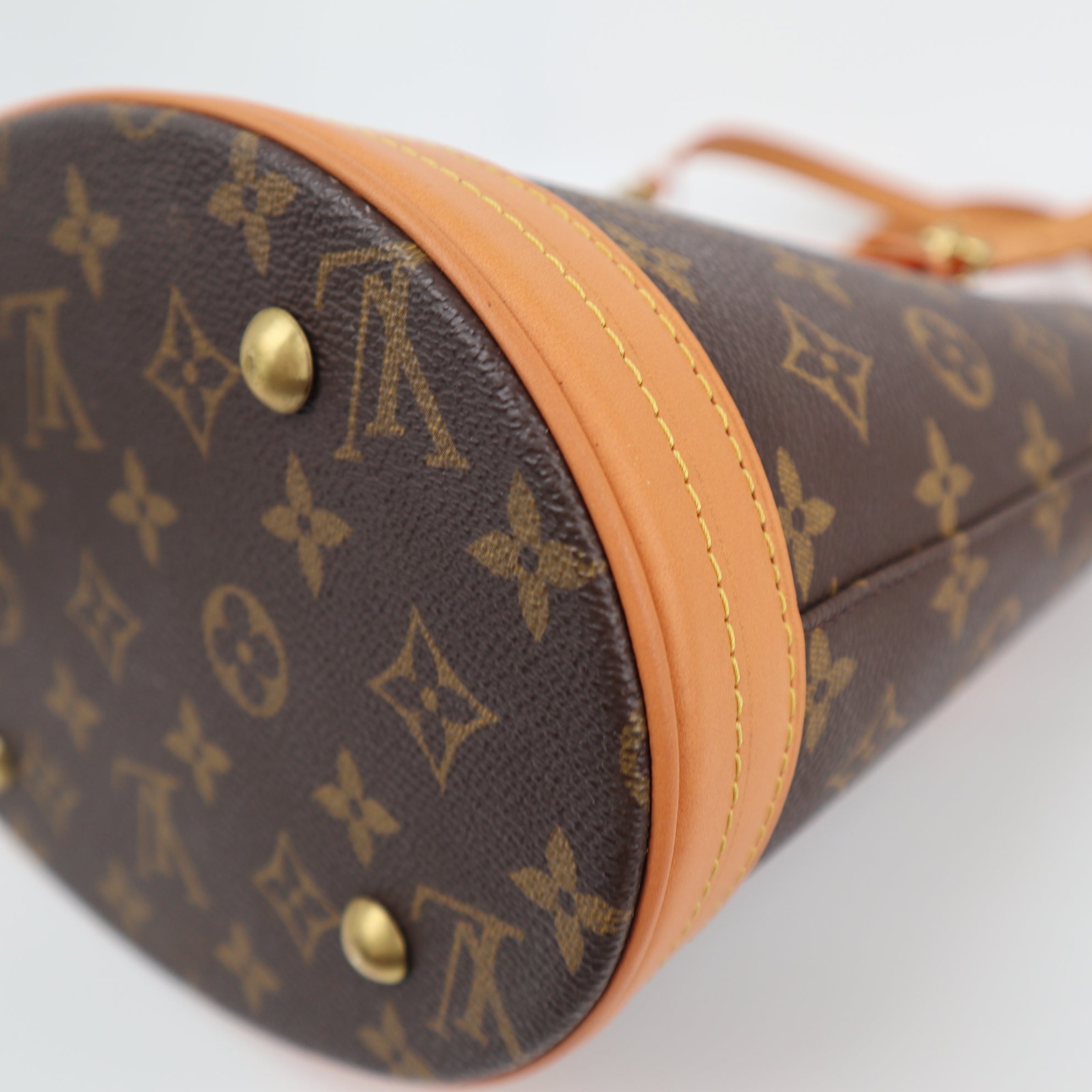 Louis Vuitton Monogram Canvas Petit Bucket Shoulder Bag C1689R | Pre-Owned Very Good Brown Monogram Canvas