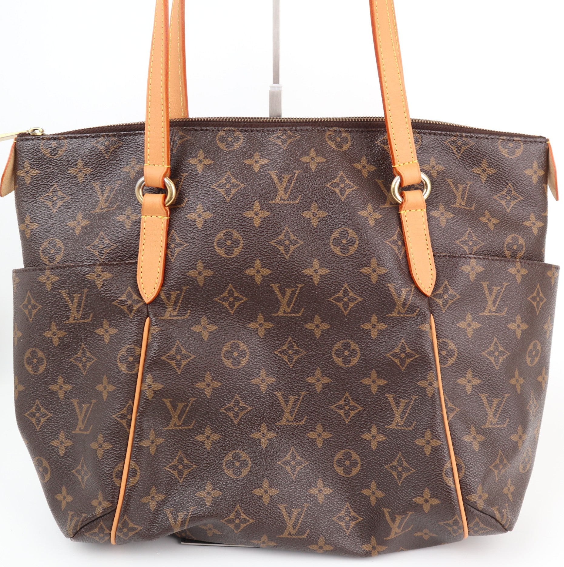 Louis Vuitton Monogram Totally MM Shoulder Bag C1698R | Pre-Owned Excellent Brown Monogram Canvas