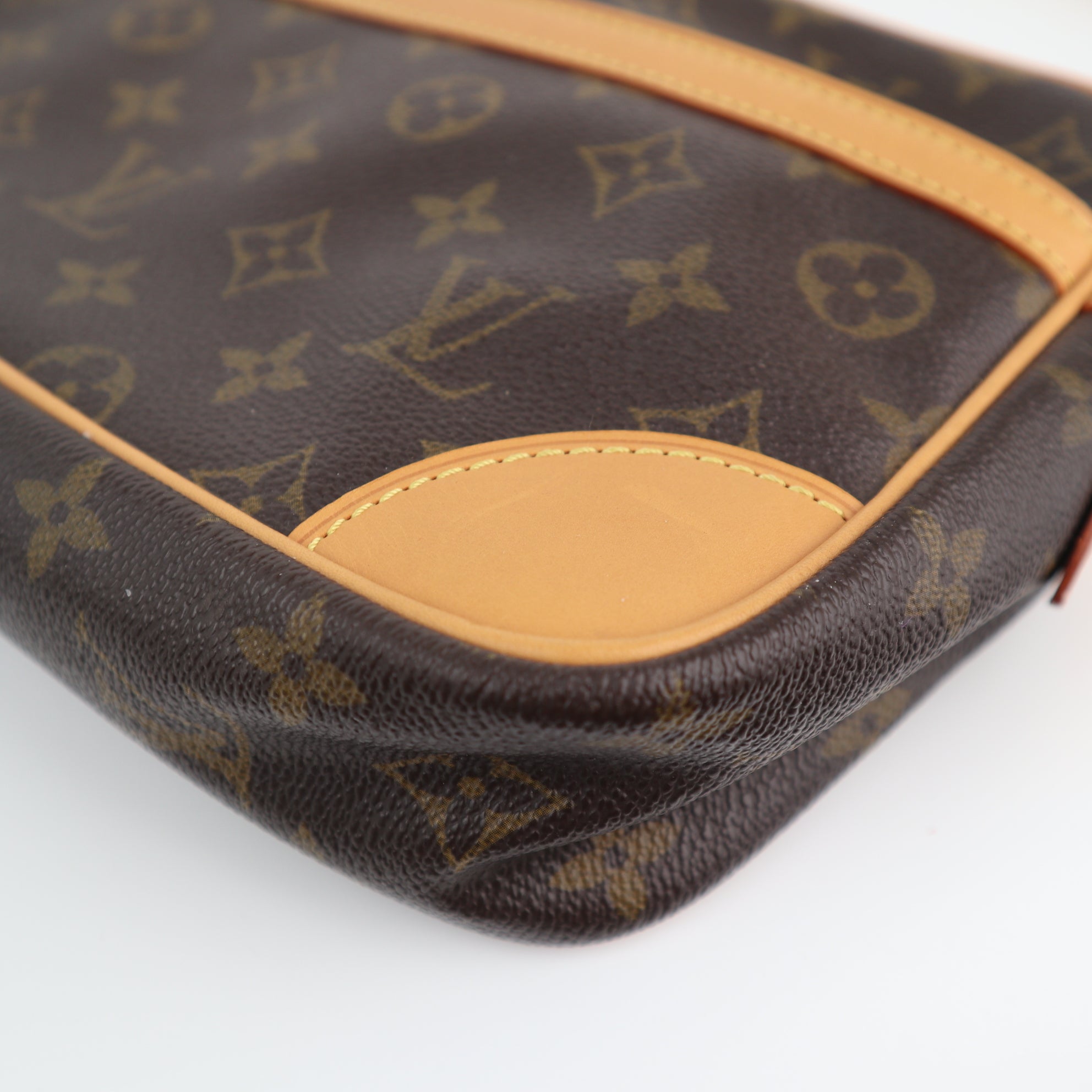 Louis Vuitton Monogram Trocadero 27 Shoulder Bag C1711R | Pre-Owned Very Good Brown Monogram Canvas