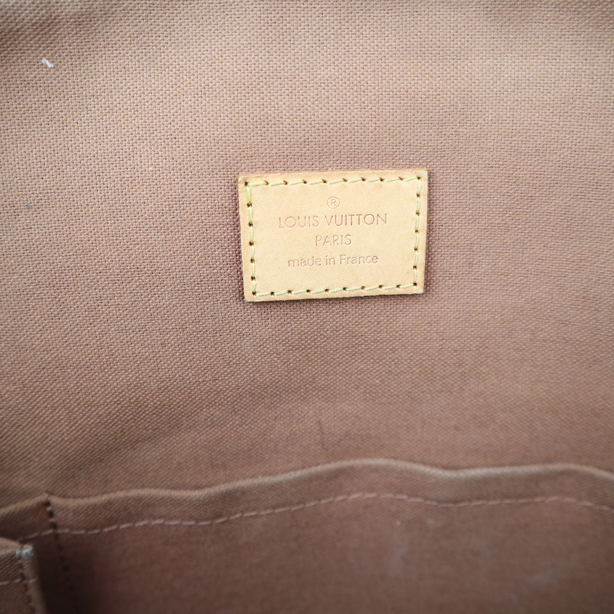 C1125 Louis Vuitton Monogram Canvas Lockit Horizontal Bag-Pre Owned