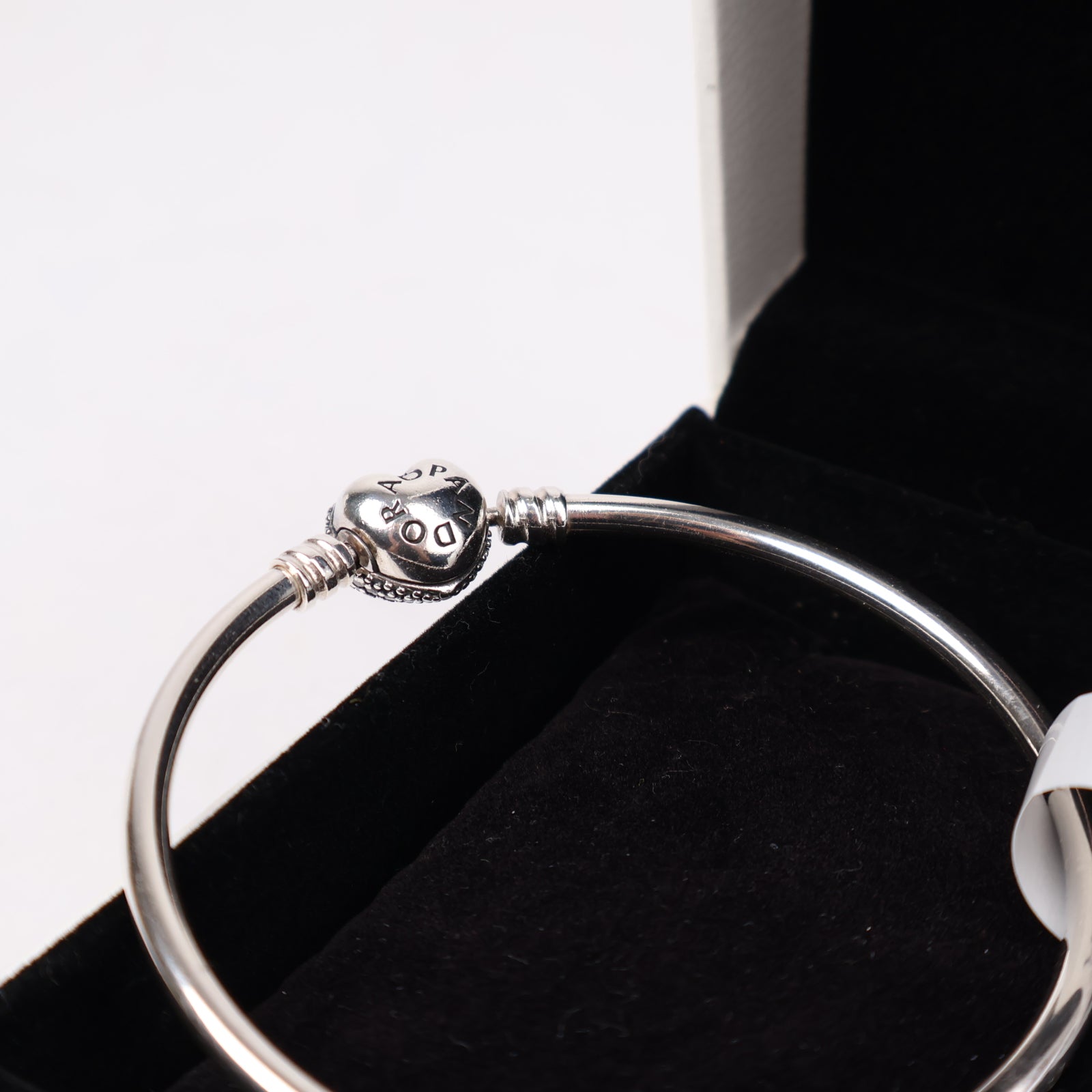 J1304 Pandora Sparkling Heart Clasp Bangle- Pre Owned