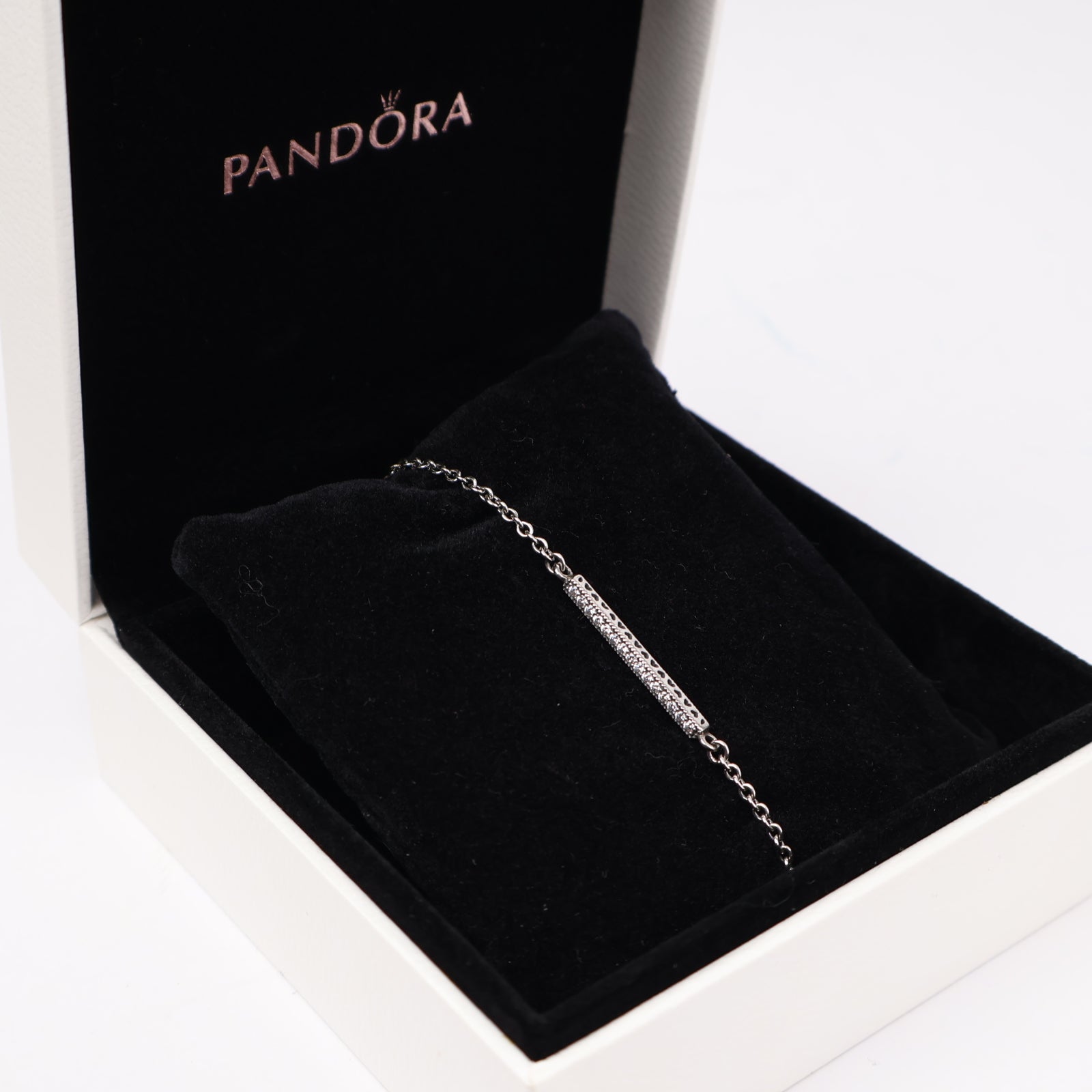 J1297 Pandora Sparkling Bar Chain Bracelet- Pre Owned