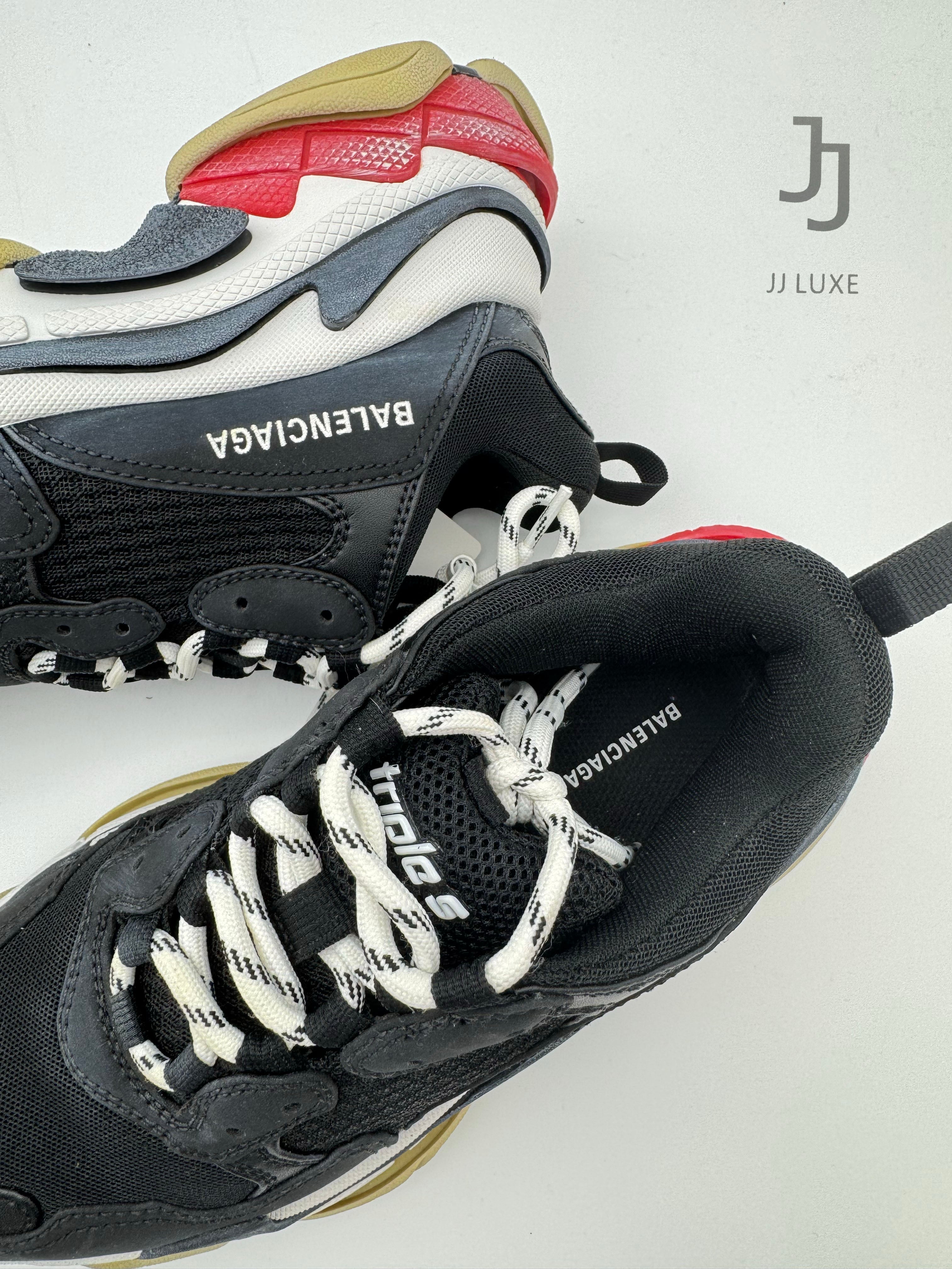 BALENCIAGA Triple S Sneakers Black/Red, EU 38- 95% new