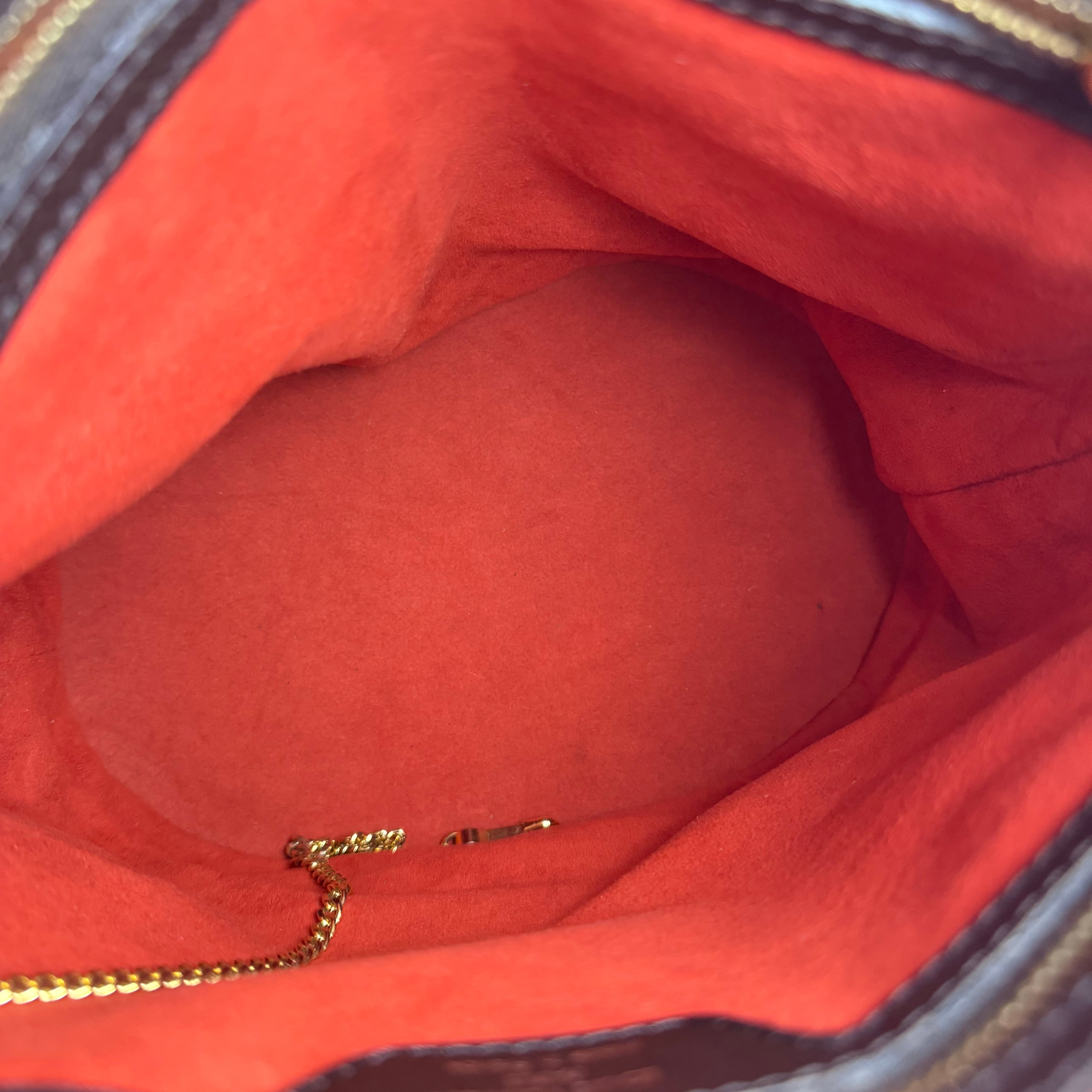 J1010 Louis Vuitton Damier Marais Tote Bag- Pre Owned