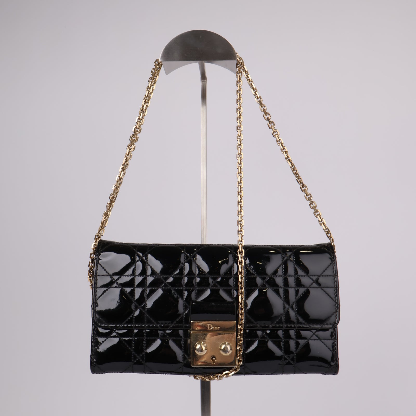 J1238-Dior Diana Enamel Wallet Chain ShoulderBag Black- Pre Owned