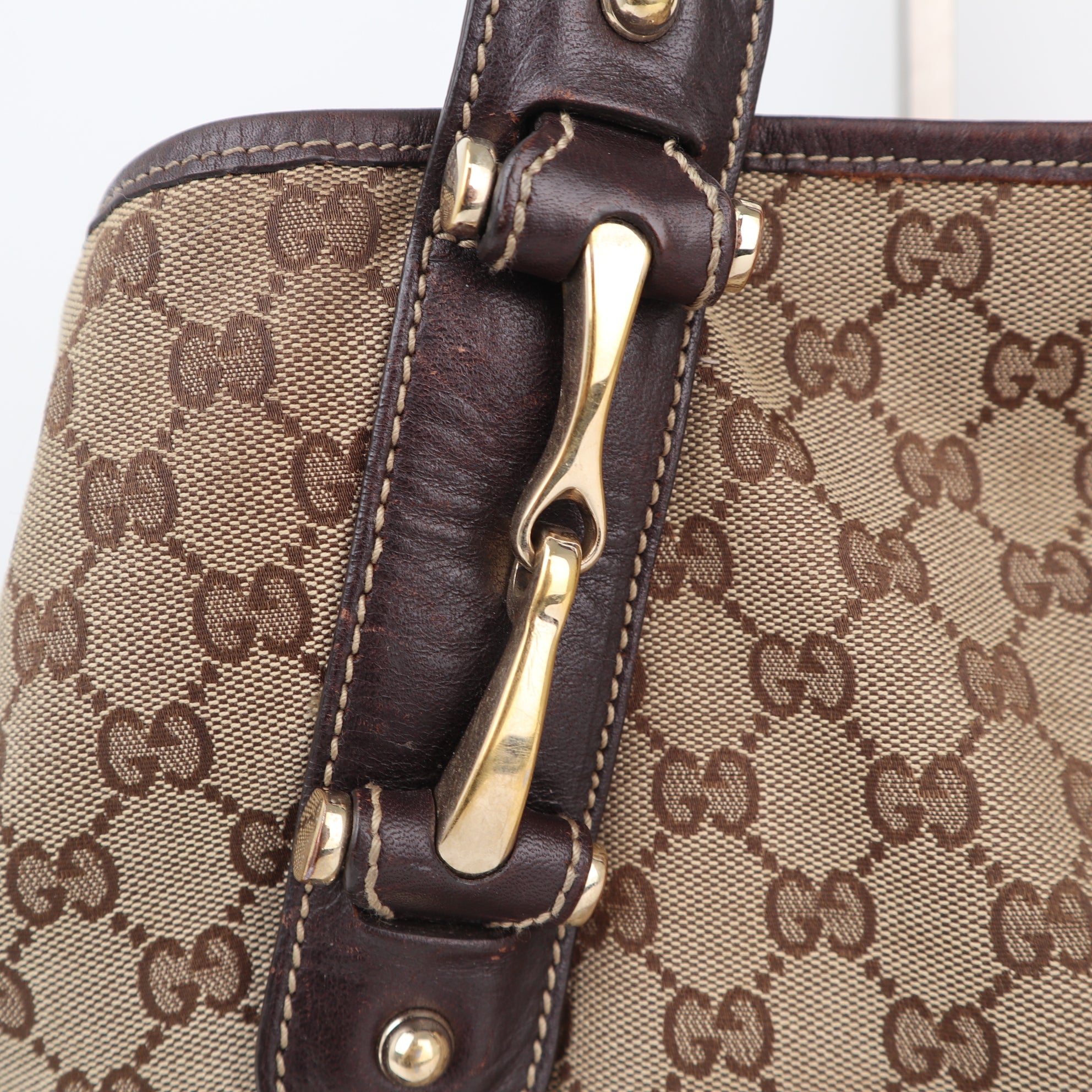 Gucci GG Canvas Pelham Shoulder Bag C1799 | Pre-Owned Very Good Brown GG Canvas