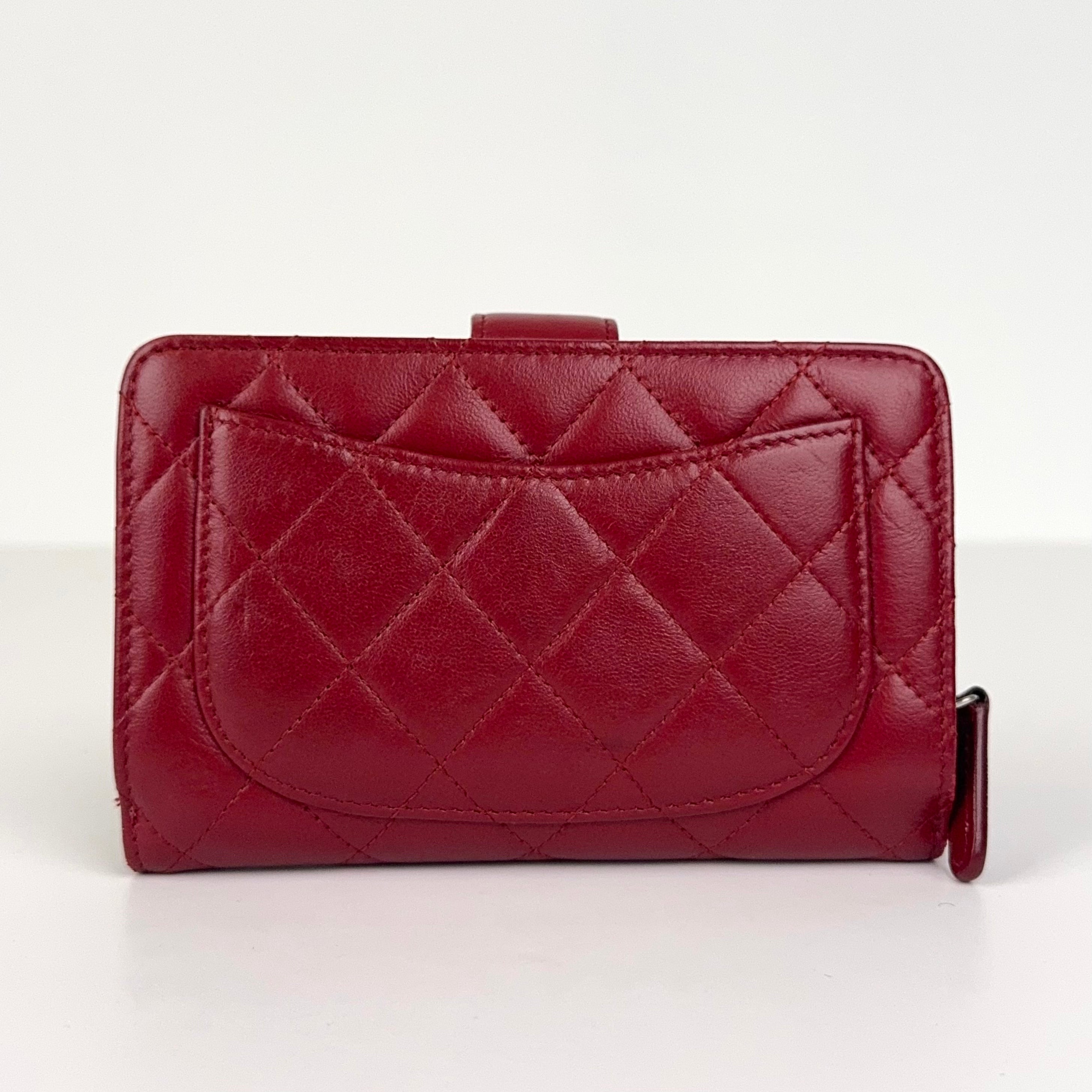 PRE OWNED-CHANEL Red Quilted Lambskin Leather L-Zip Compact French Purse Wallet