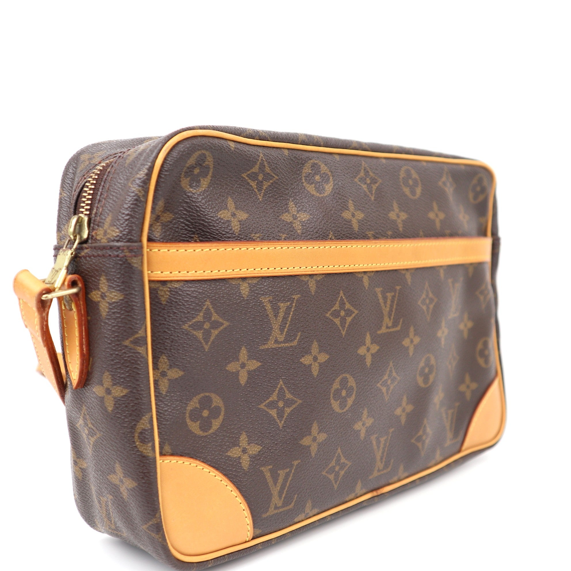 C1252R Louis Vuitton Trocadero 30 Cross Body Bag -Pre Owned