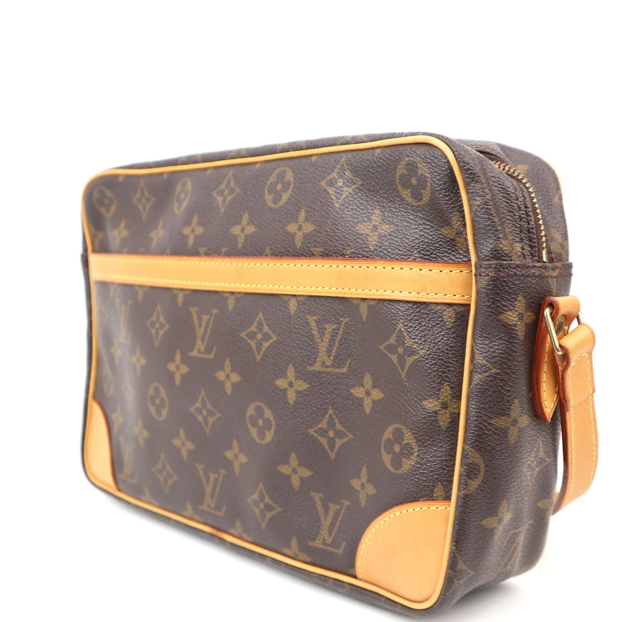 C1252R Louis Vuitton Trocadero 30 Cross Body Bag -Pre Owned