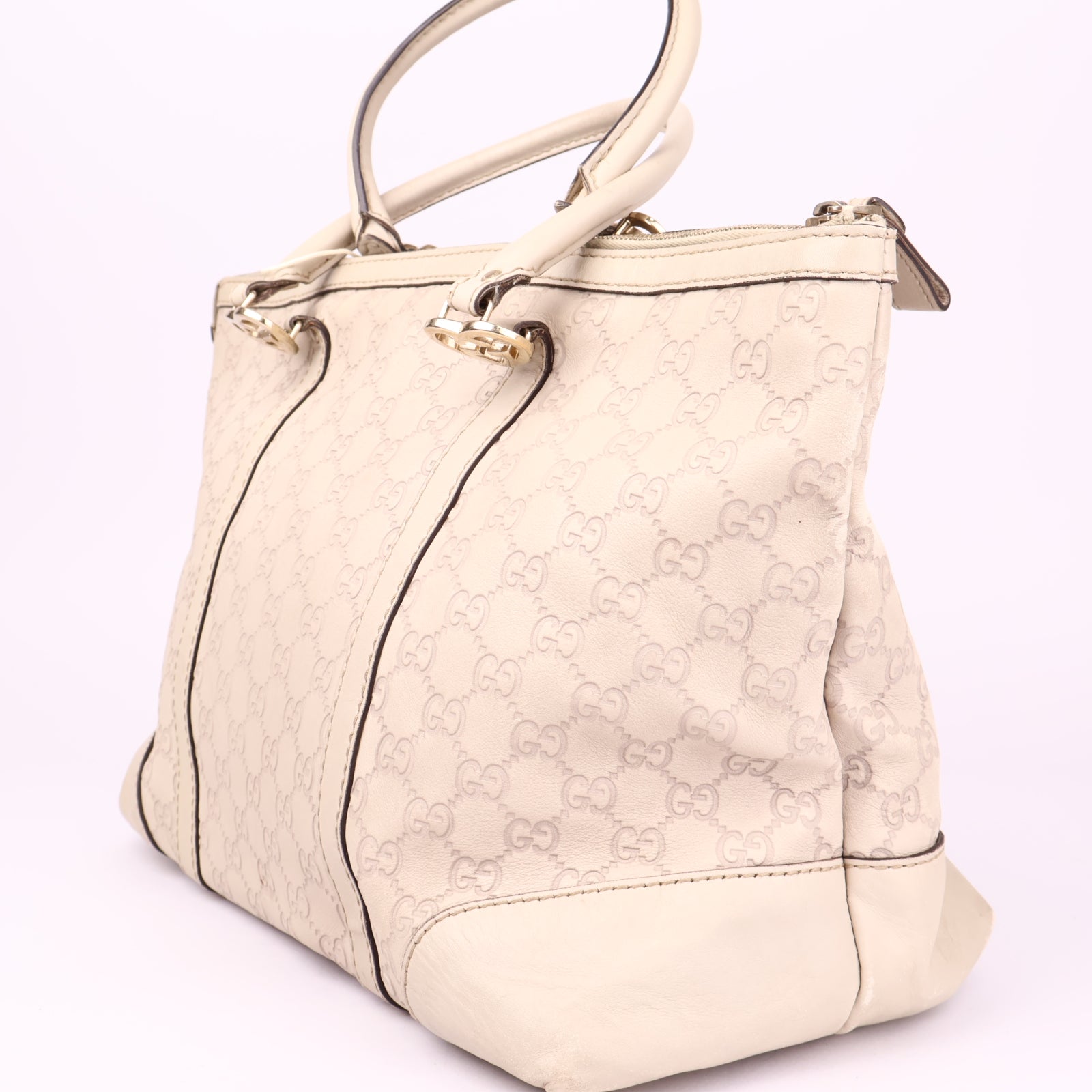 J3555 Gucci White GG Embossed Leather Lovely Heart- Pre Owned