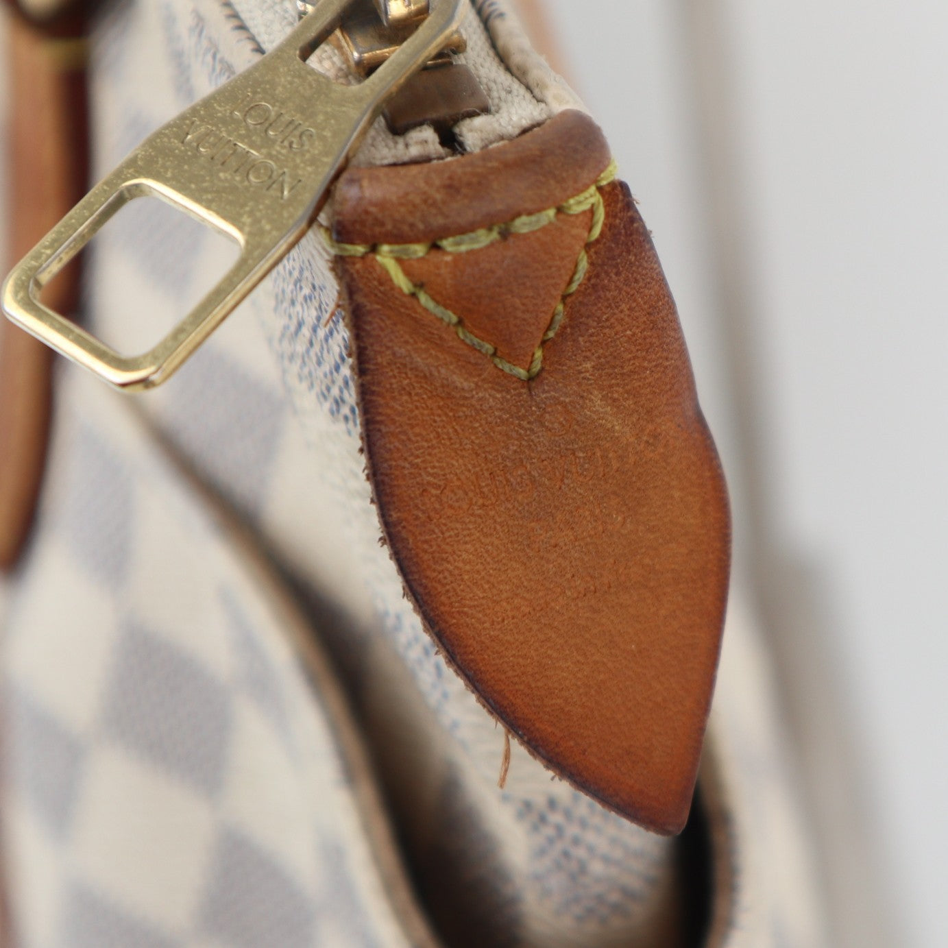 Louis Vuitton Damier Azur Totally PM Tote Bag C1863 | Pre-Owned Very Good White / Blue Damier Azur Coated canvas, leather trim