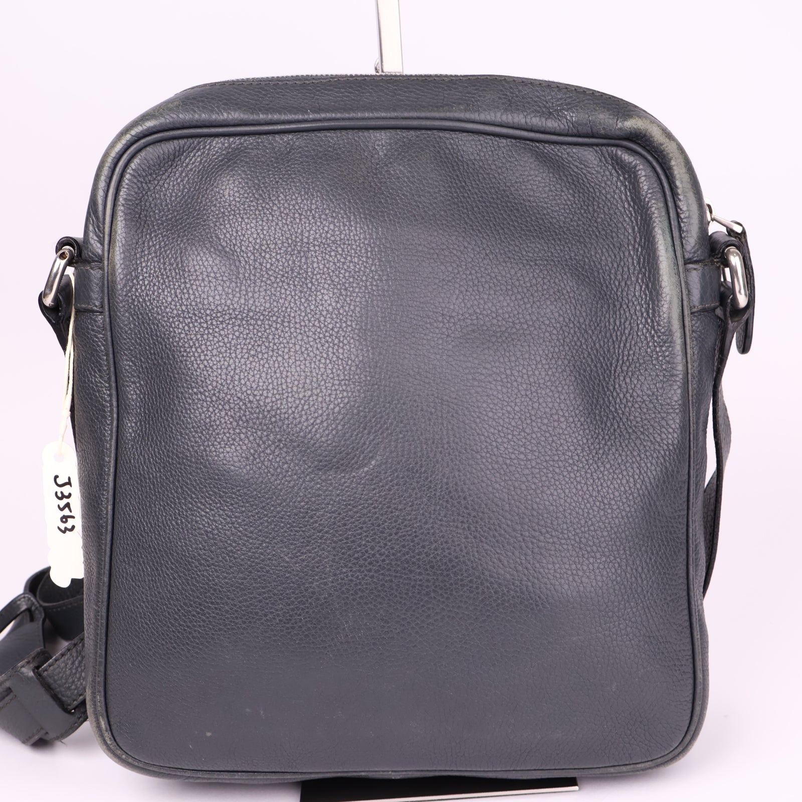 J3563 Gucci Dark Gray Leather Shoulder Bag- Pre Owned