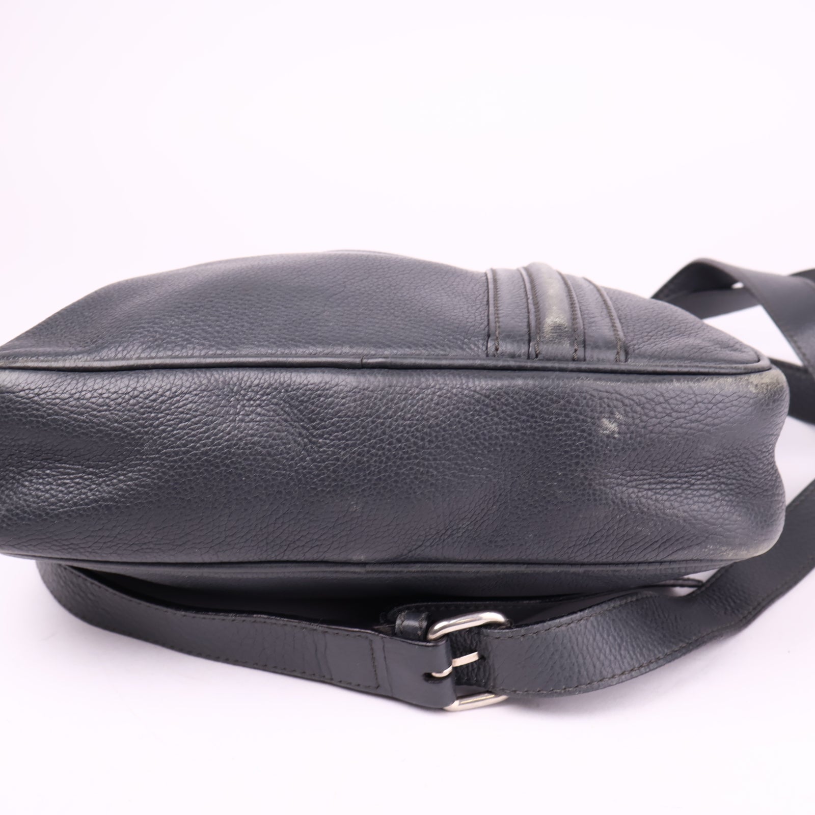 J3563 Gucci Dark Gray Leather Shoulder Bag- Pre Owned