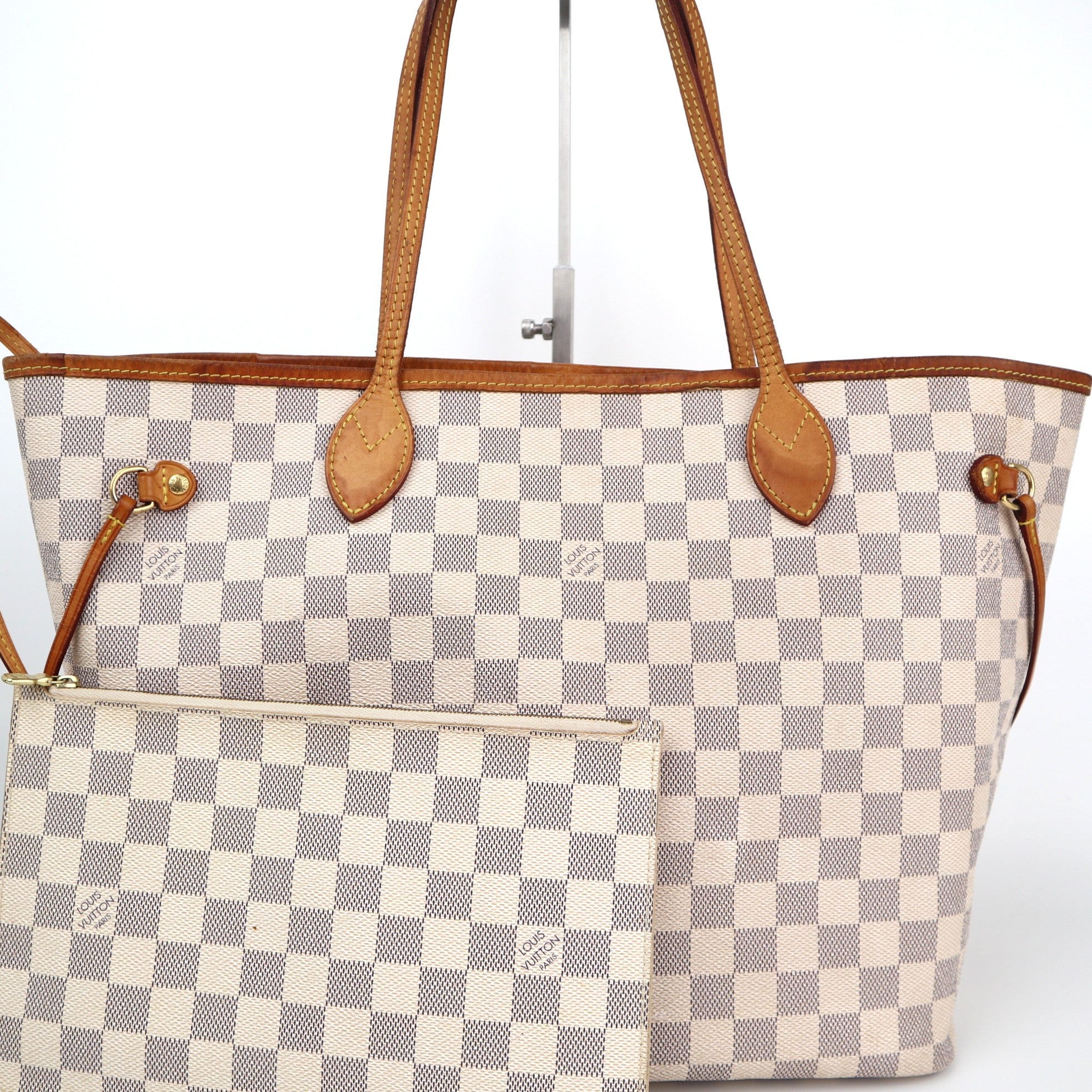 Louis Vuitton Damier Azur Neverfull MM Shoulder Bag C1877 | Pre-Owned Very Good White / Blue Damier Azur Coated canvas, leather trim