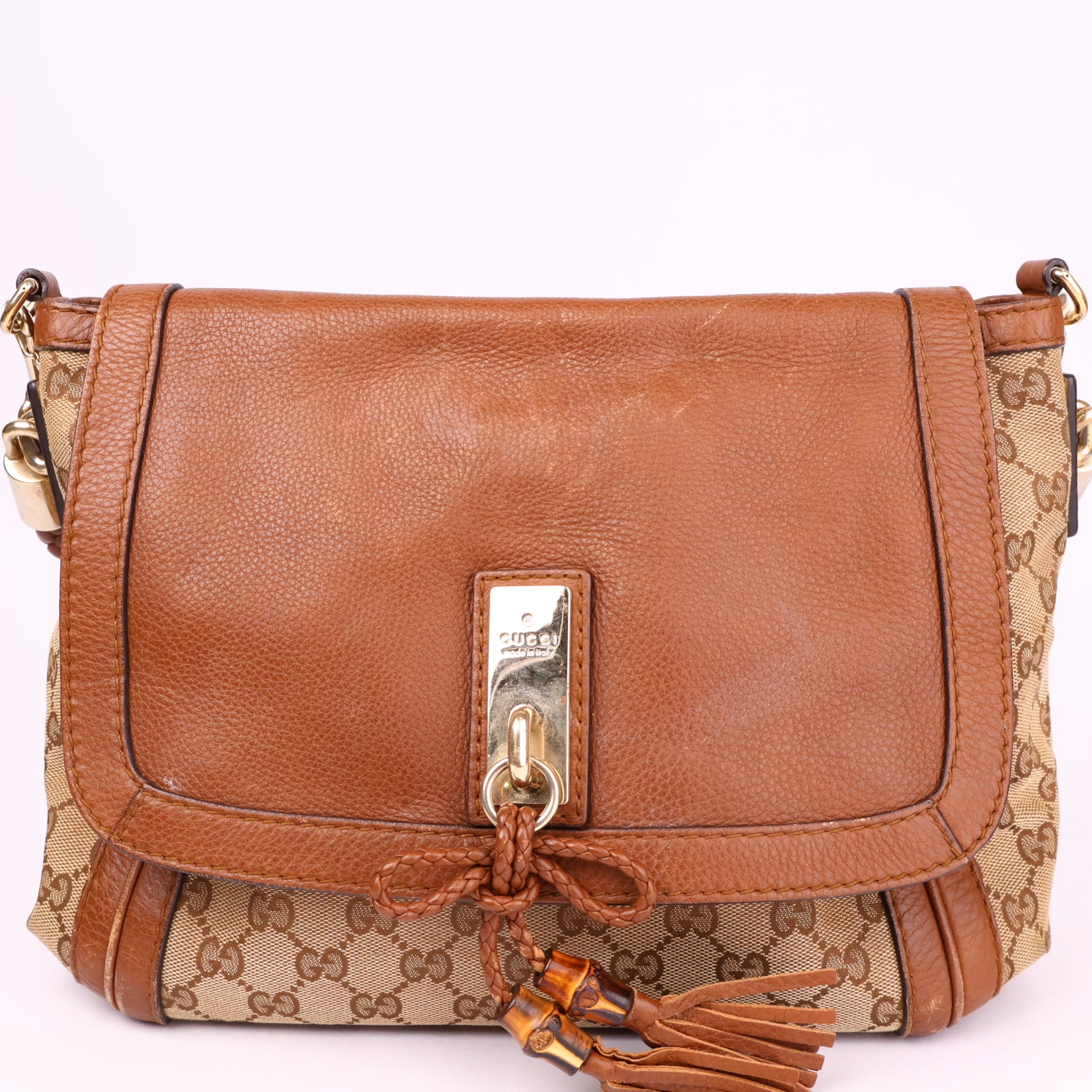 J3605 Gucci GG Supreme Monogram Tassel Messenger Flap Bag- Pre Owned