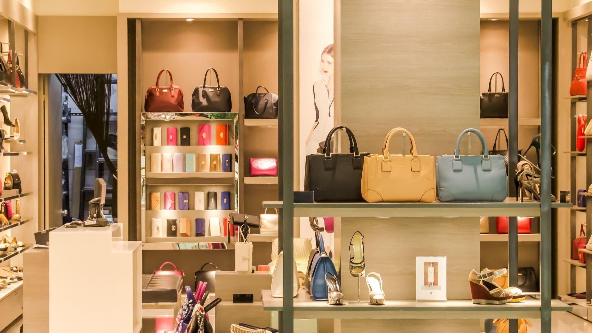 Handbags & Wallets