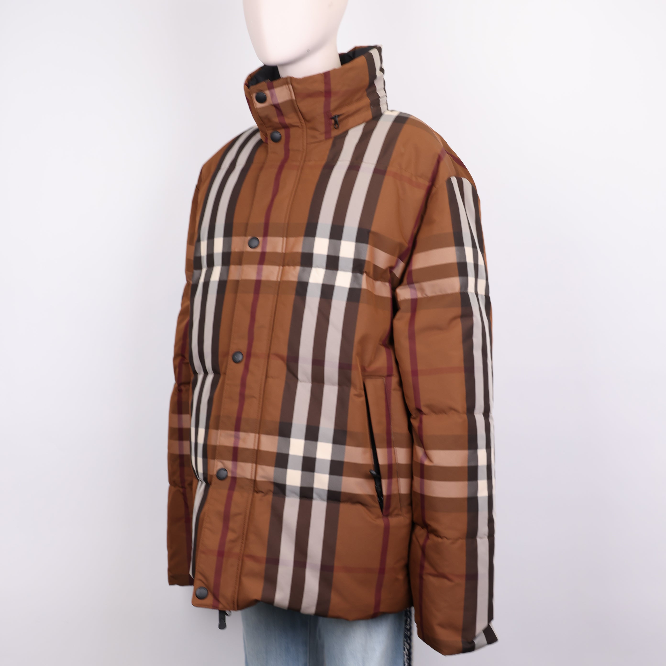 PRE OWNED- Burberry Packaway Hood Reversible Check Nylon Puffer Jacket SIZE XL