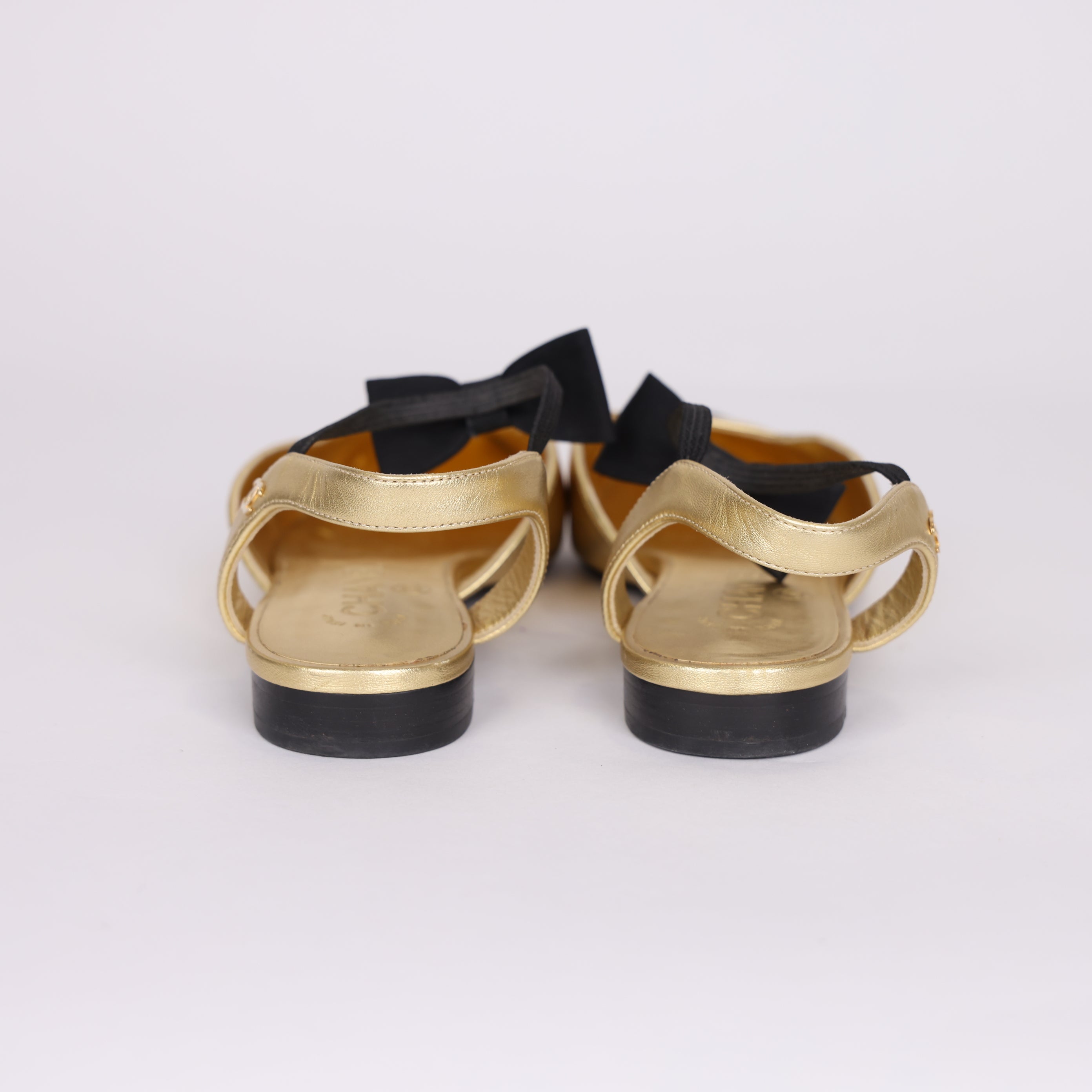 PRE OWNED- Chanel Black and Gold Double C Sandals Size EU36.5/ UK3.5 J0532S13300