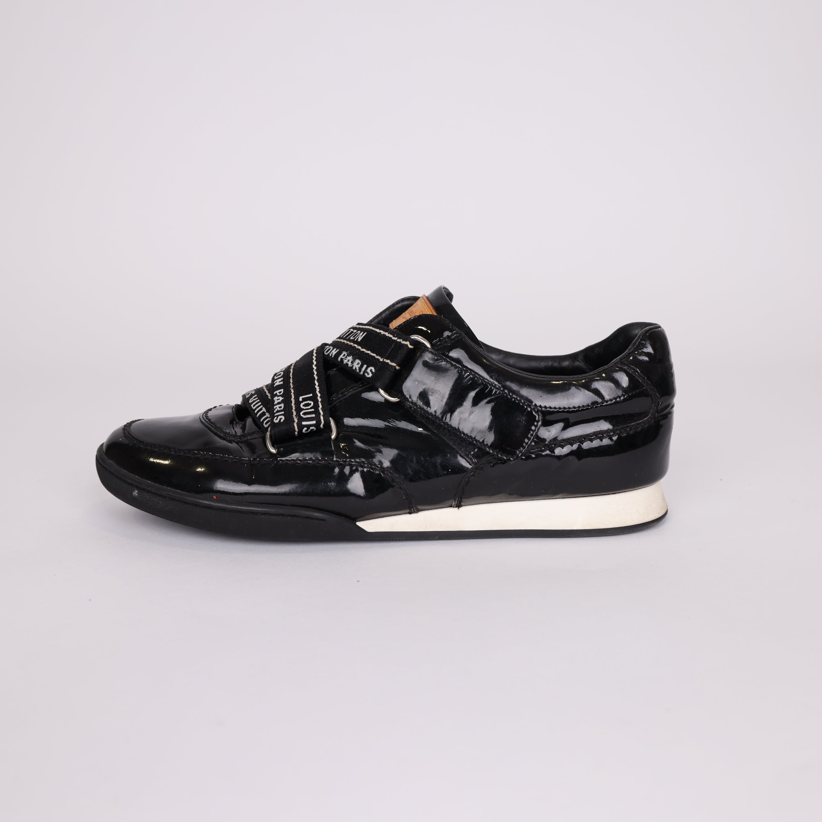 PRE OWNED- LV Louis Vuitton black lace-up sneakers size EU38.5/ UK5.5 J0558S14121