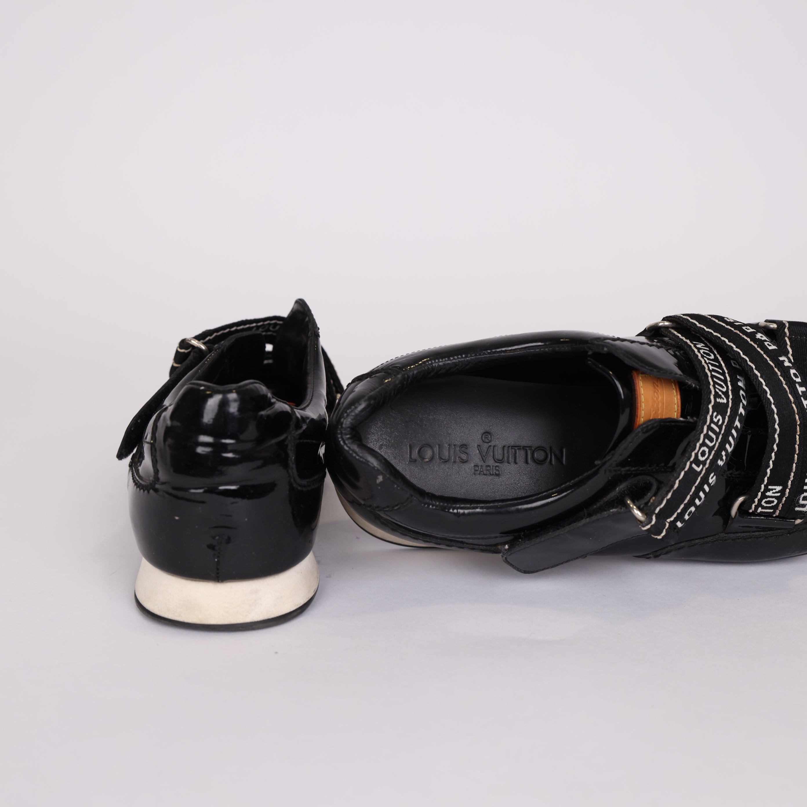PRE OWNED- LV Louis Vuitton black lace-up sneakers size EU38.5/ UK5.5 J0558S14121