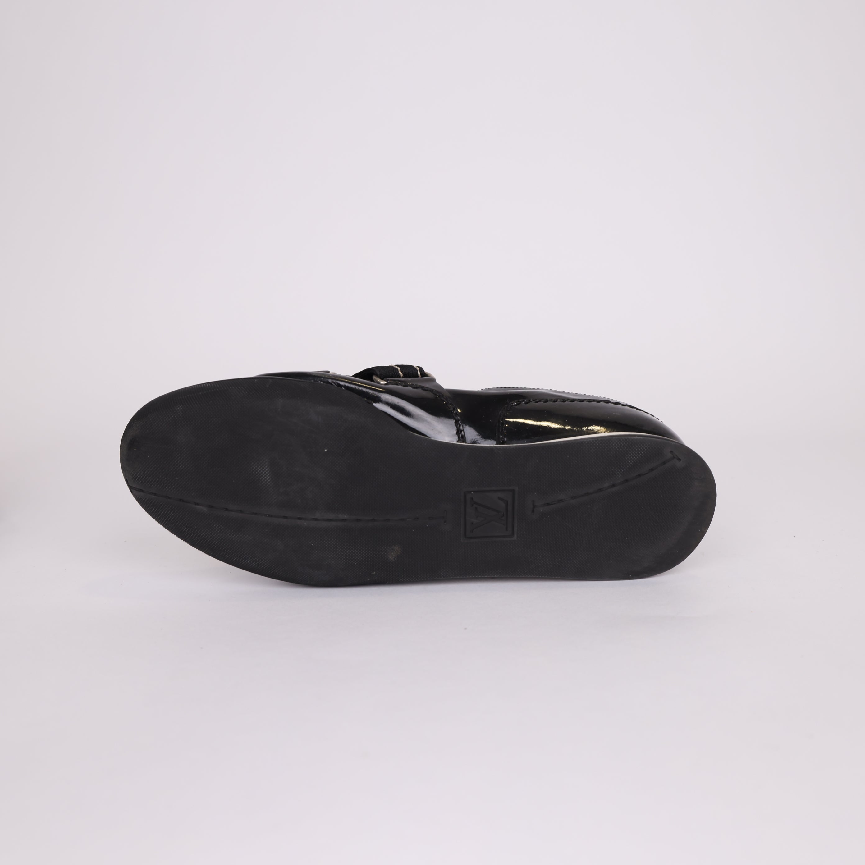 PRE OWNED- LV Louis Vuitton black lace-up sneakers size EU38.5/ UK5.5 J0558S14121
