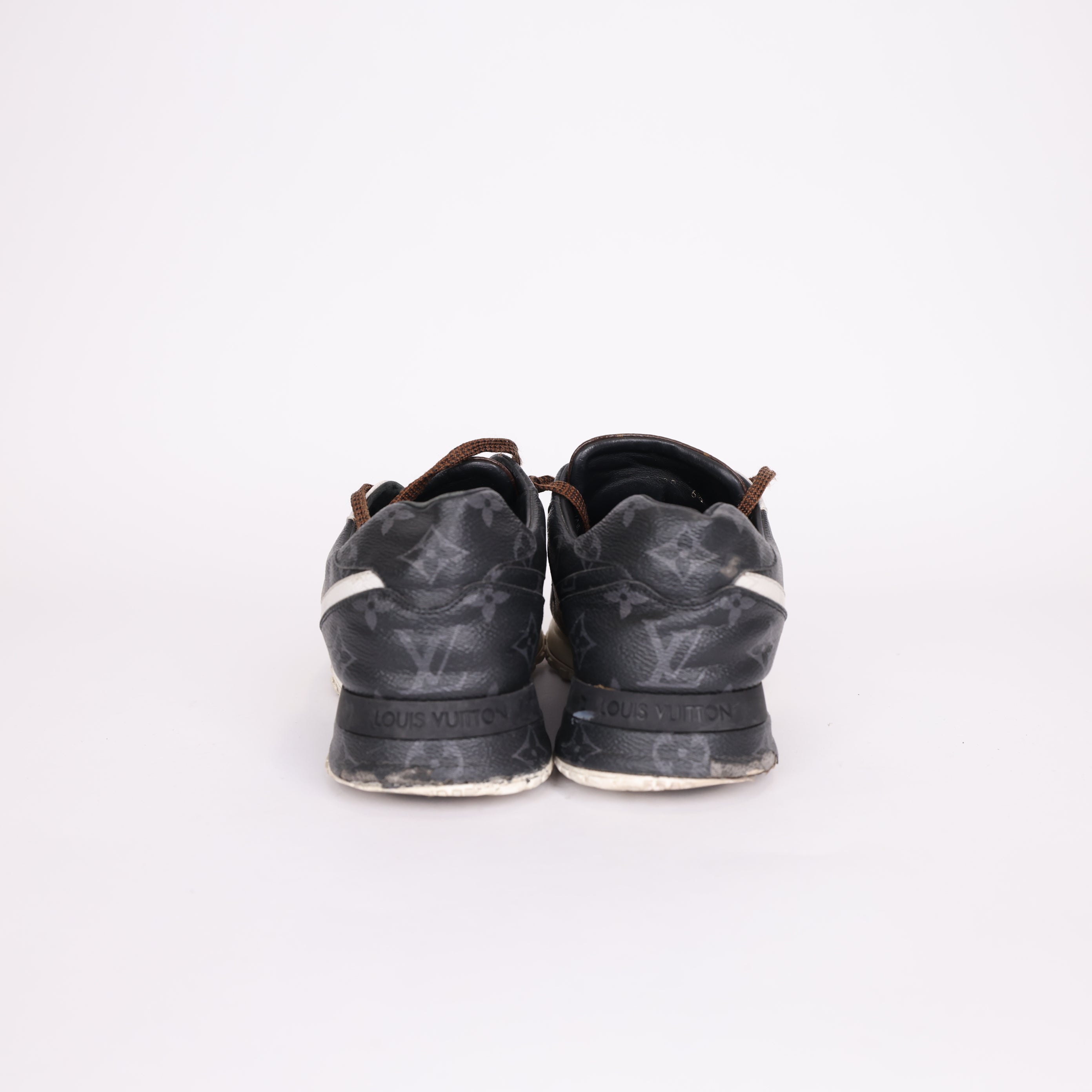 PRE OWNED- LV Louis Vuitton three-piece sneakers size EU40.5/ UK6.5 J0522S33221
