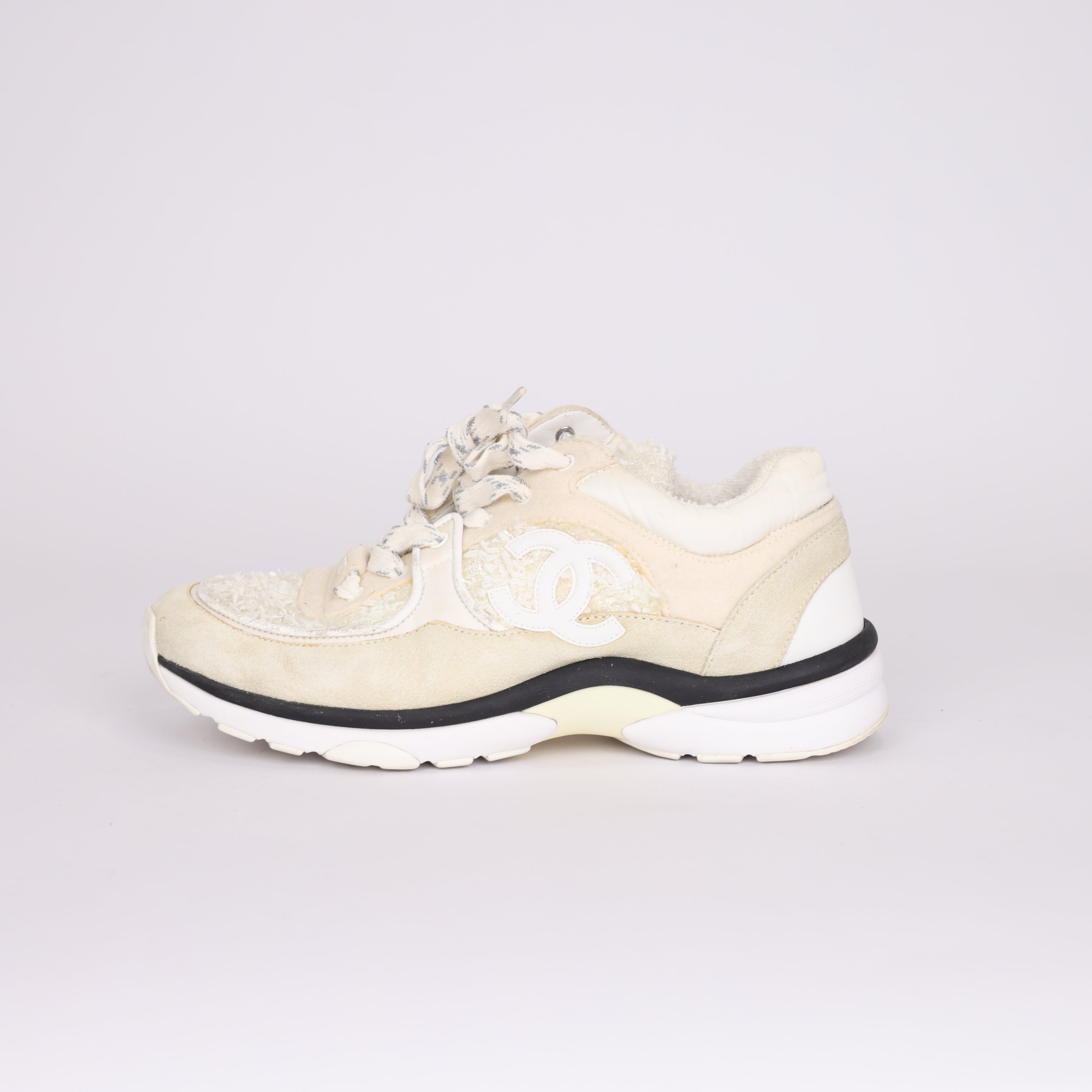 PRE OWNED- Chanel woven sneakers size EU38/ UK5 J0550S27272