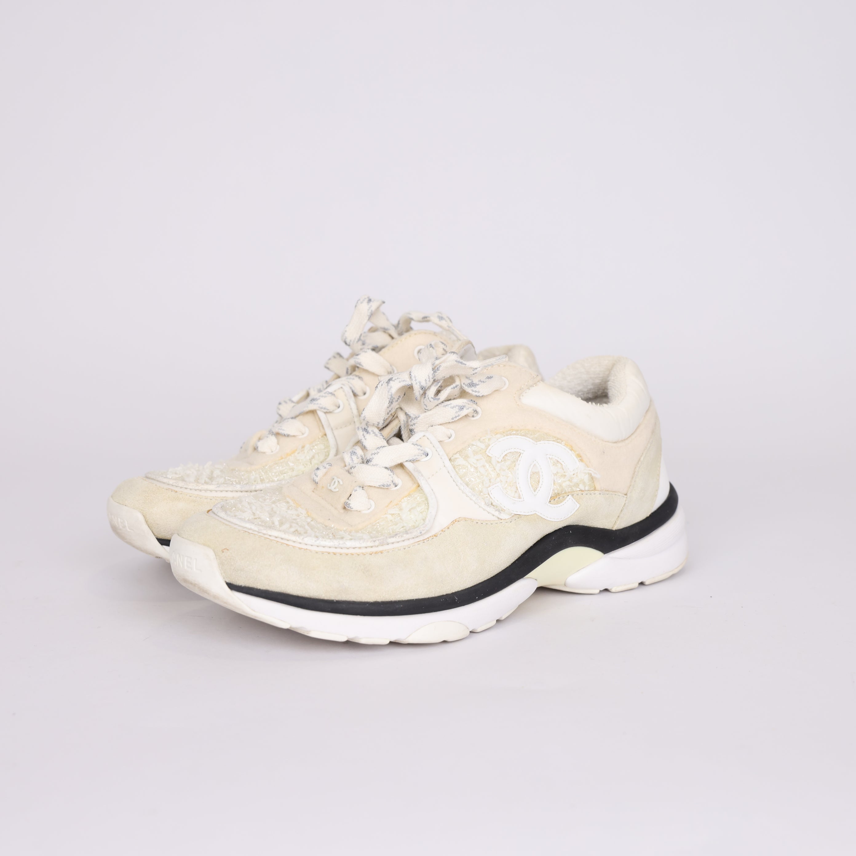 PRE OWNED- Chanel woven sneakers size EU38/ UK5 J0550S27272
