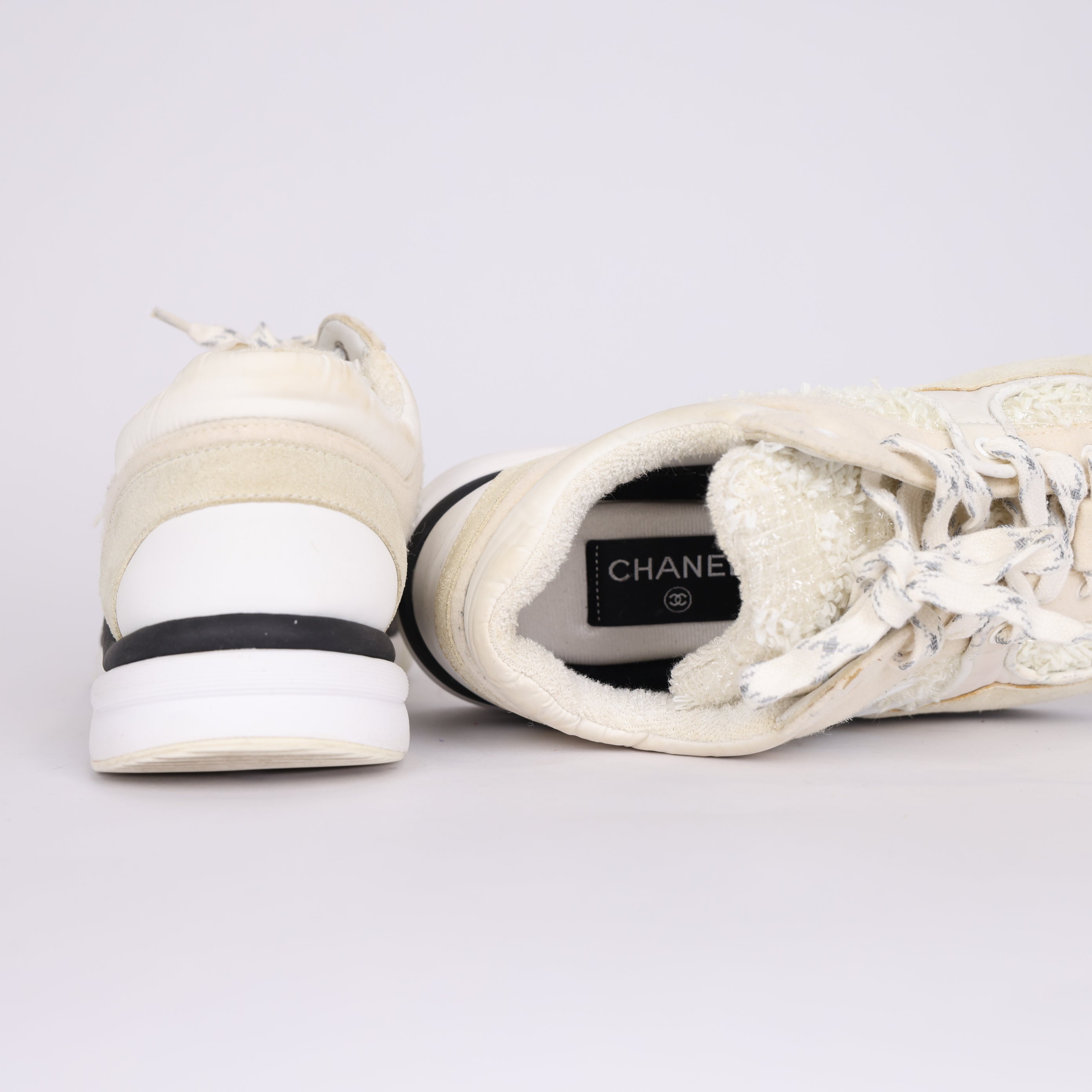 PRE OWNED- Chanel woven sneakers size EU38/ UK5 J0550S27272
