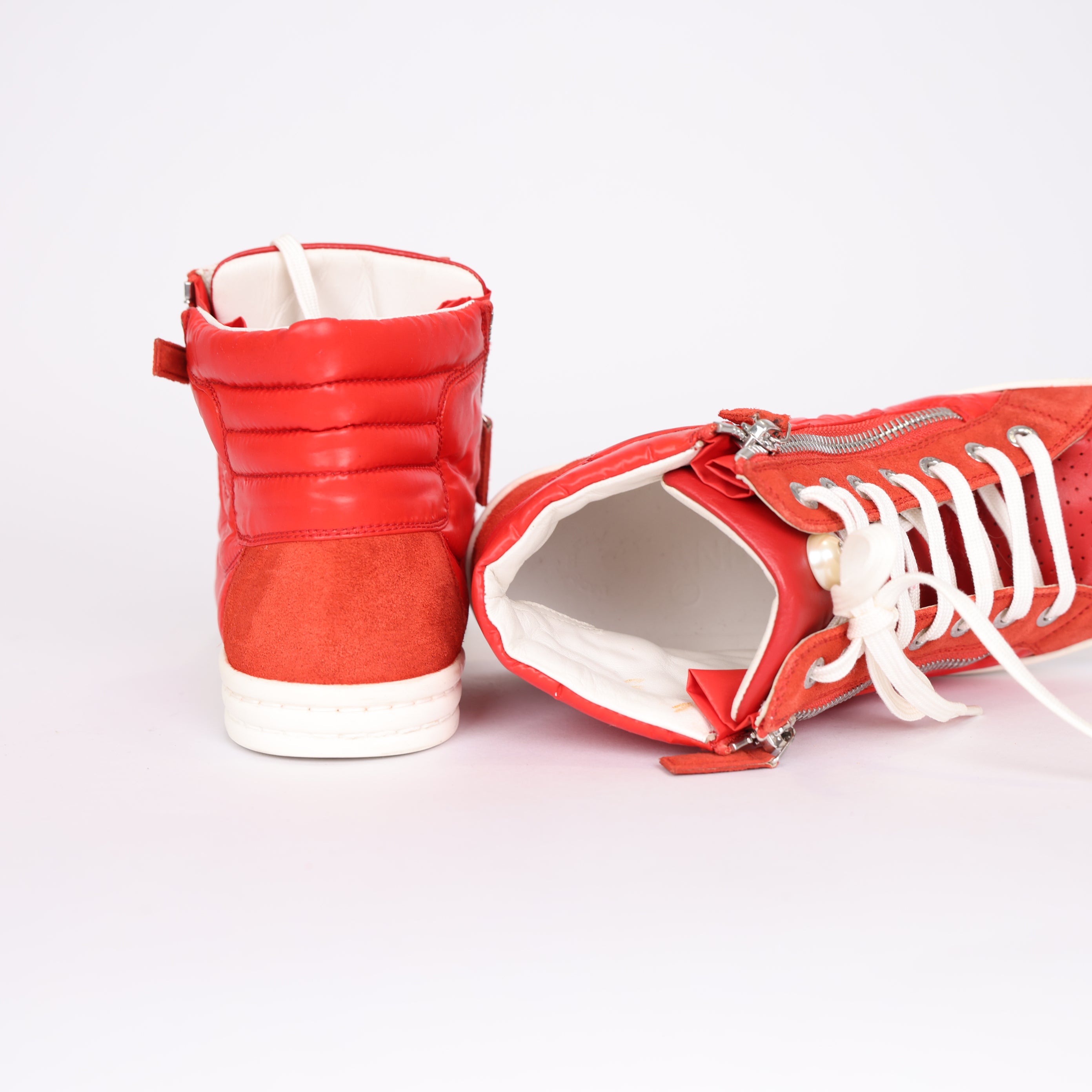 PRE OWNED- Chanel red pearl double C embroidered sneakers size EU36.5/UK3.5 J0553S24441