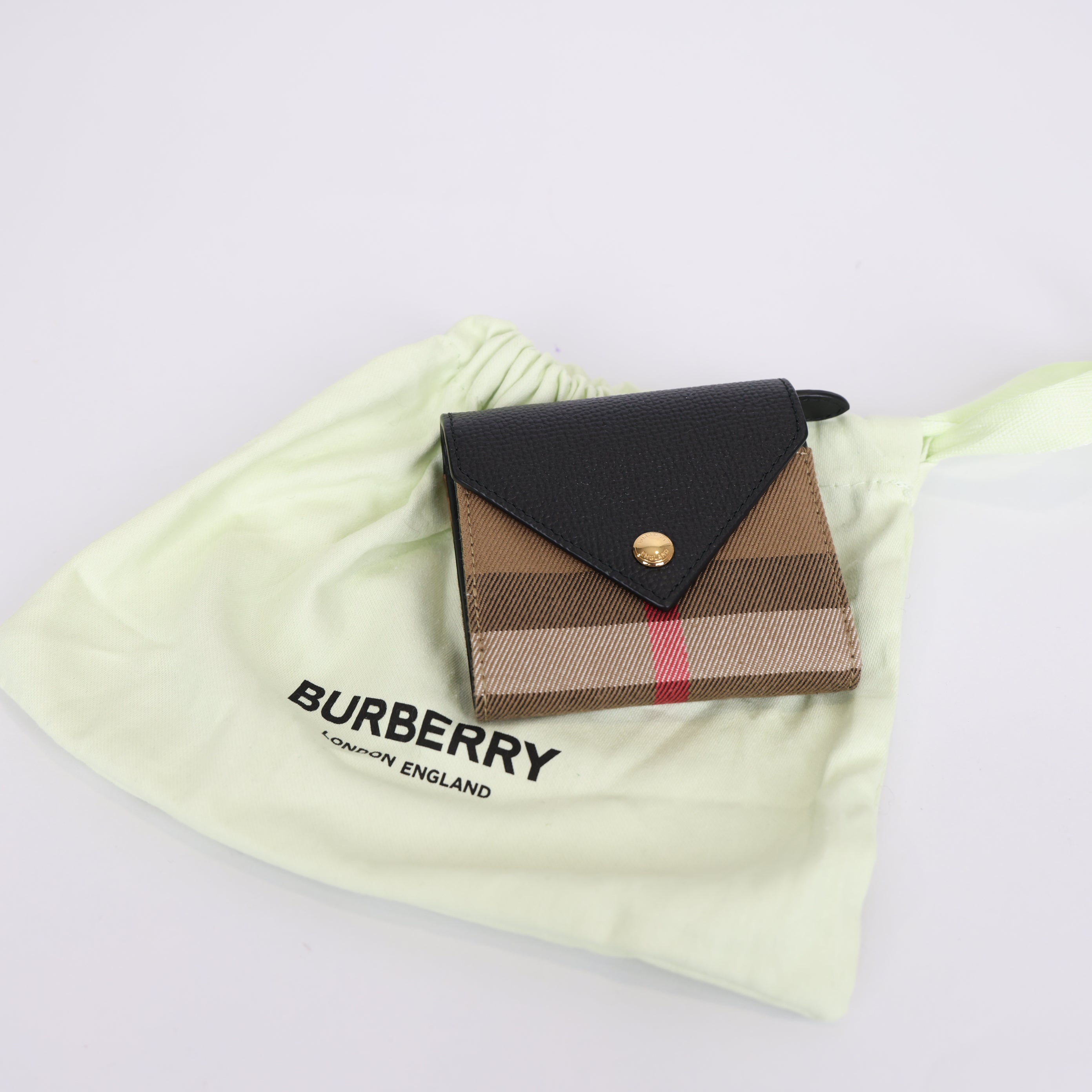 PRE OWNED- BURBERRY Lila Small Wallet BLACK