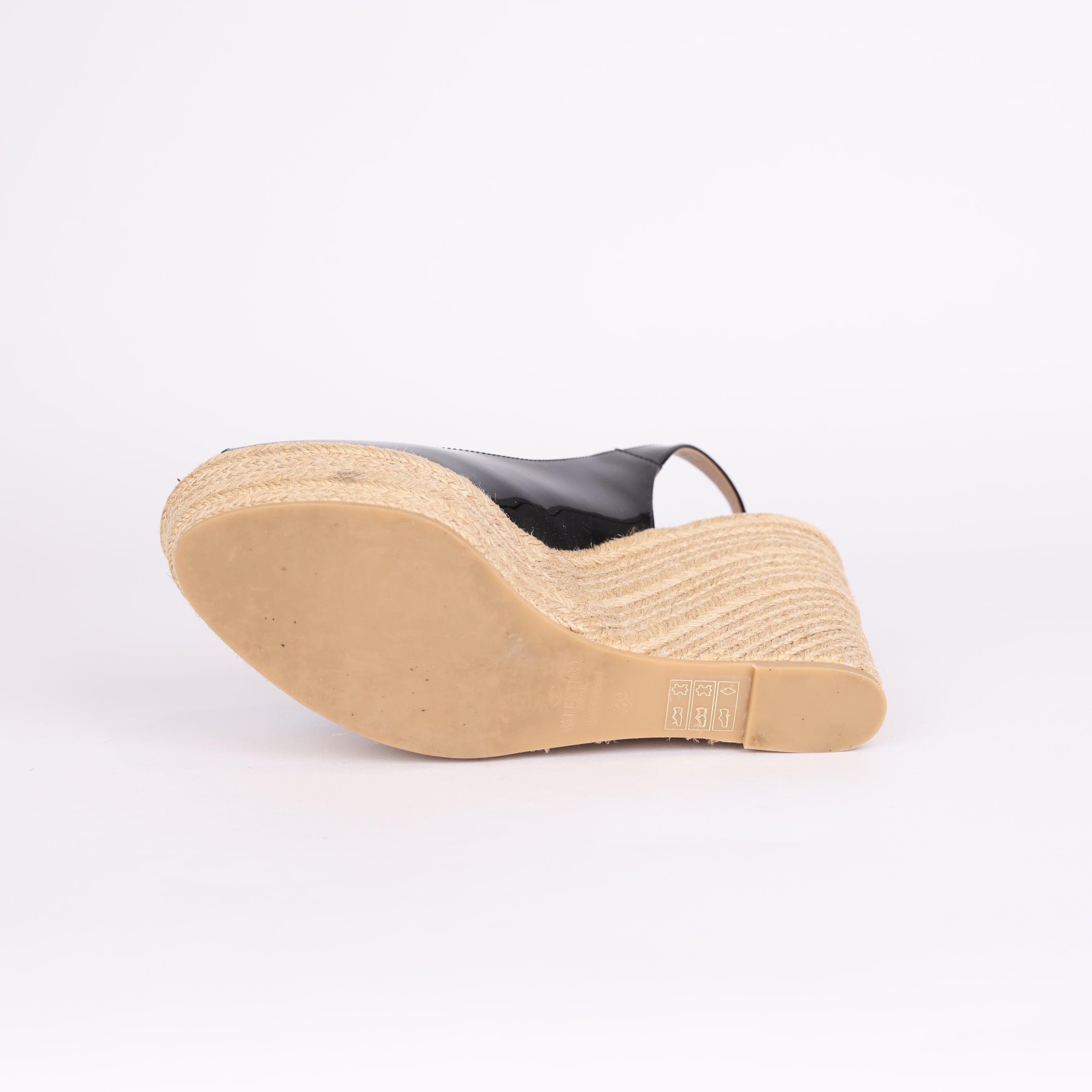 PRE OWNED- Valentino Garavani patent leather wedges ZEPPA Black Beige SIZE EU39/ UK5.5