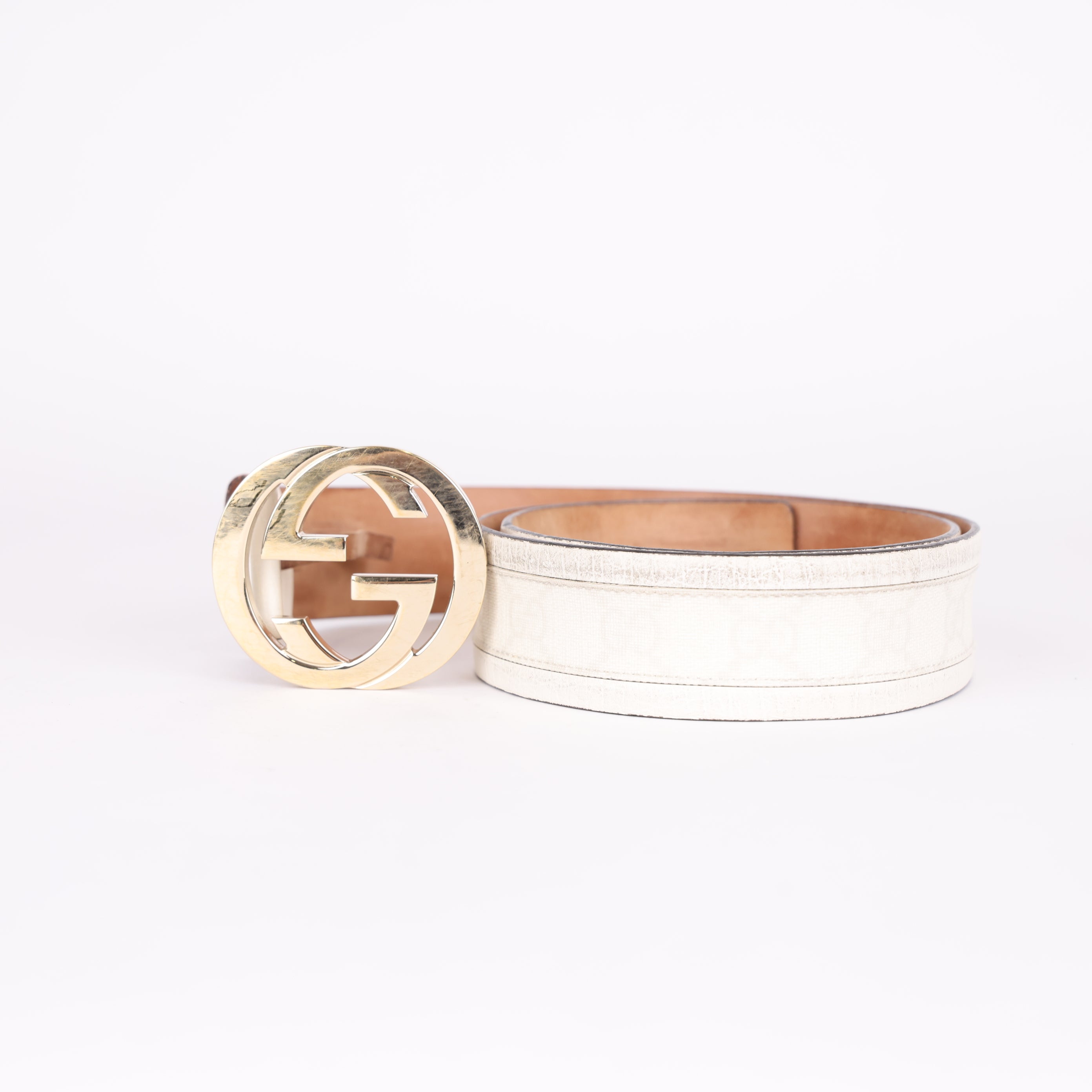 PRE OWNED- GUCCI Beige Leather Belt 90/36