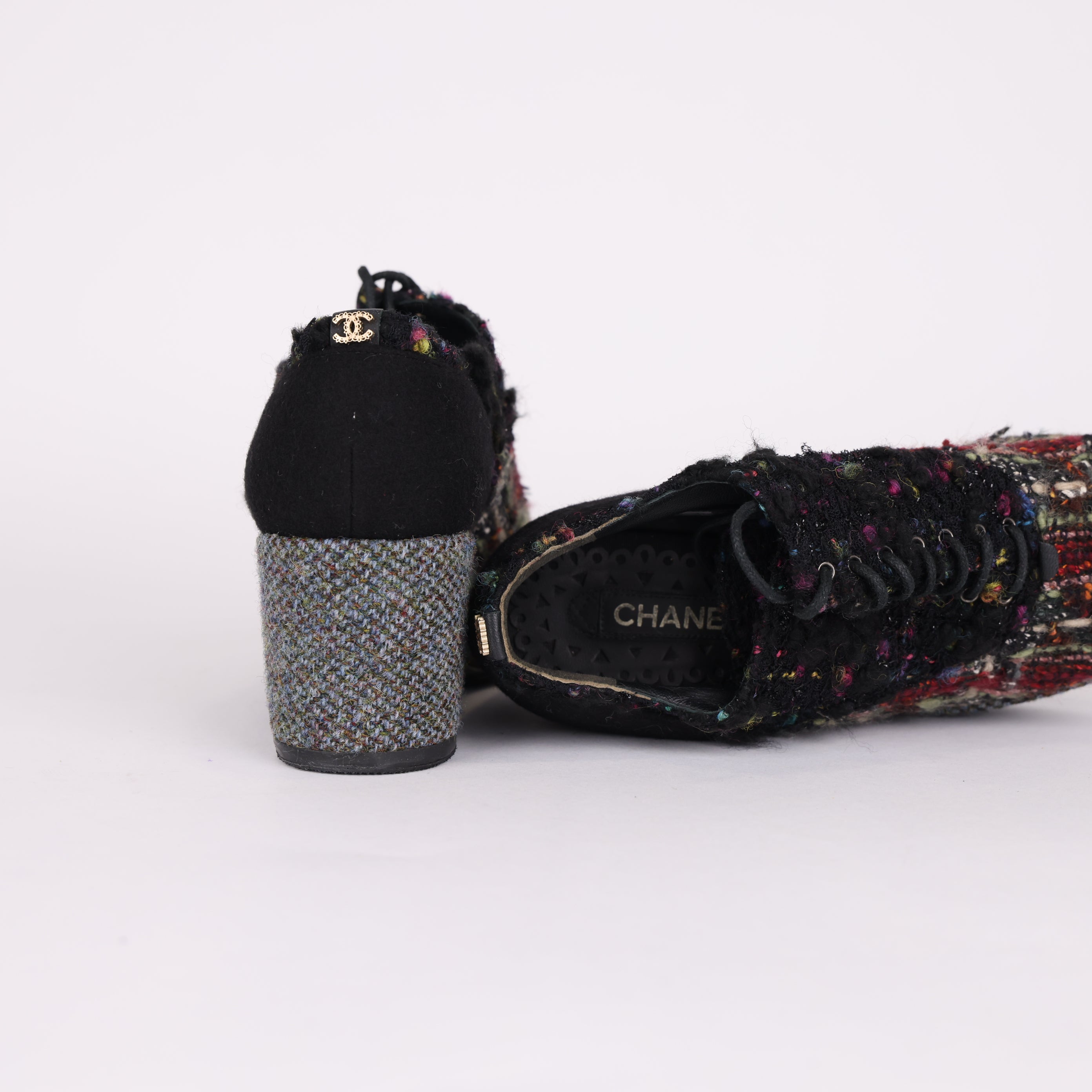 PRE OWNED- Chanel tweed wedge shoes size EU36/ UK3