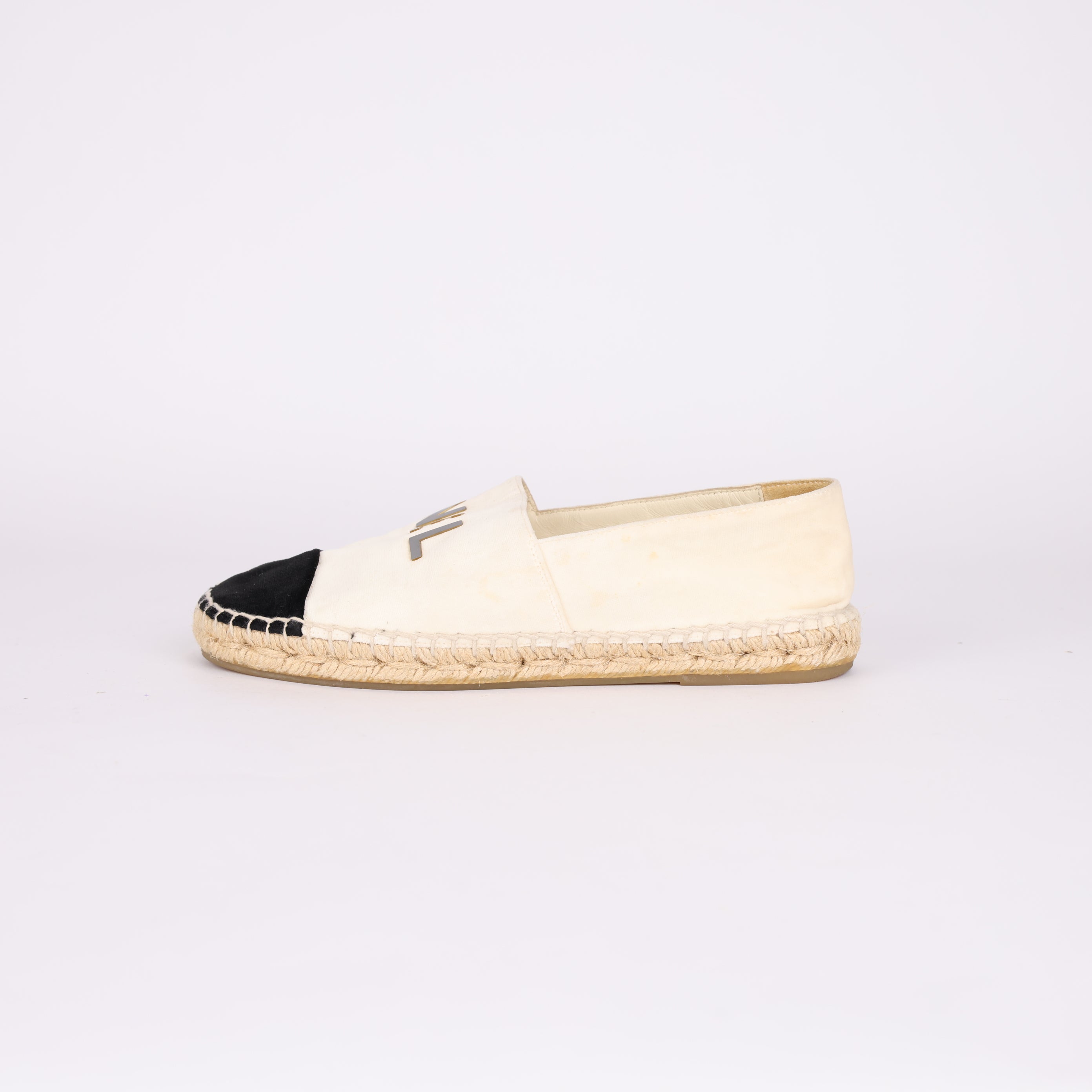 PRE OWNED- Chanel Black and White Velvet Bucklers Size EU37/ UK4
