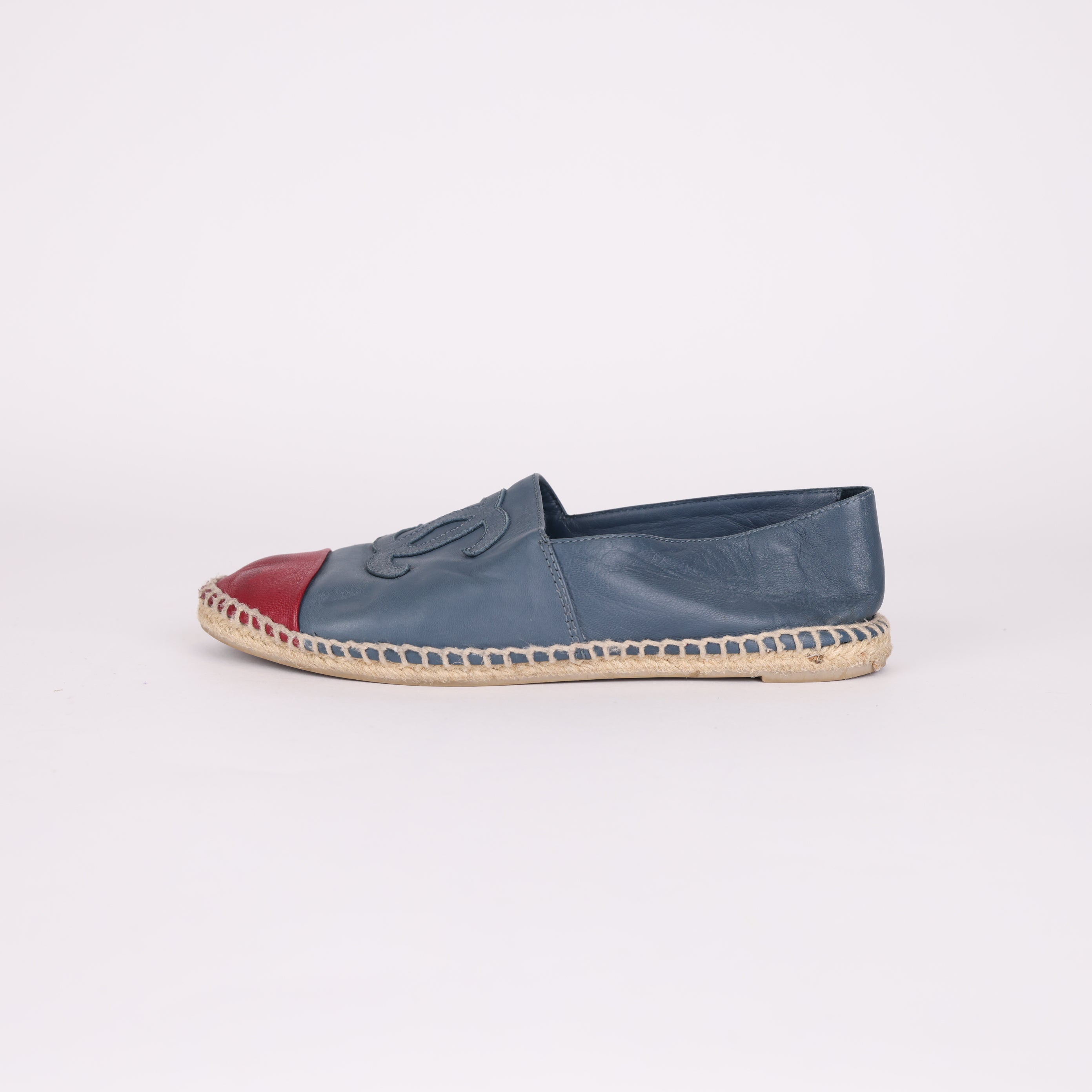 PRE OWNED- Chanel blue and red double C fisherman shoes size EU37/ UK4