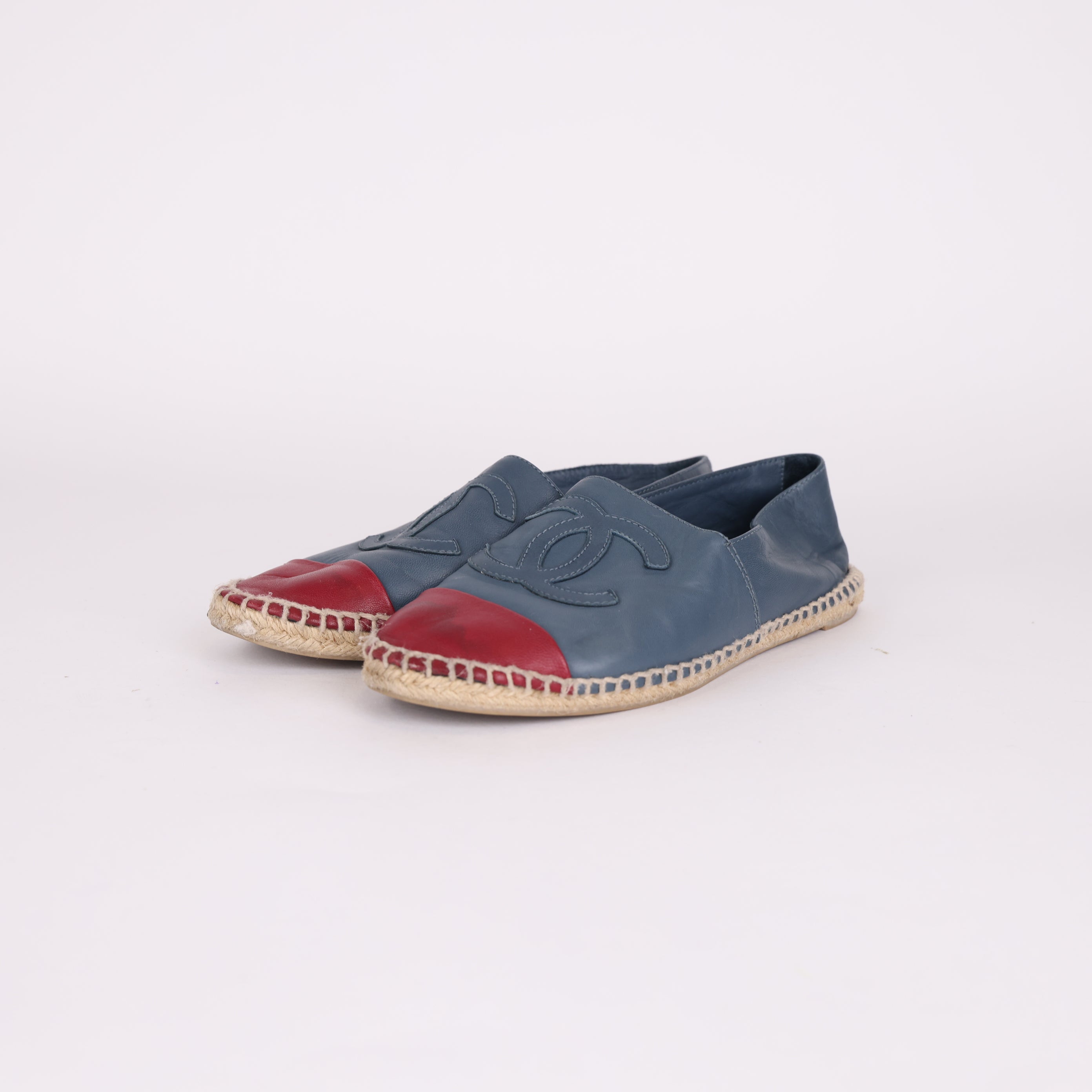 PRE OWNED- Chanel blue and red double C fisherman shoes size EU37/ UK4