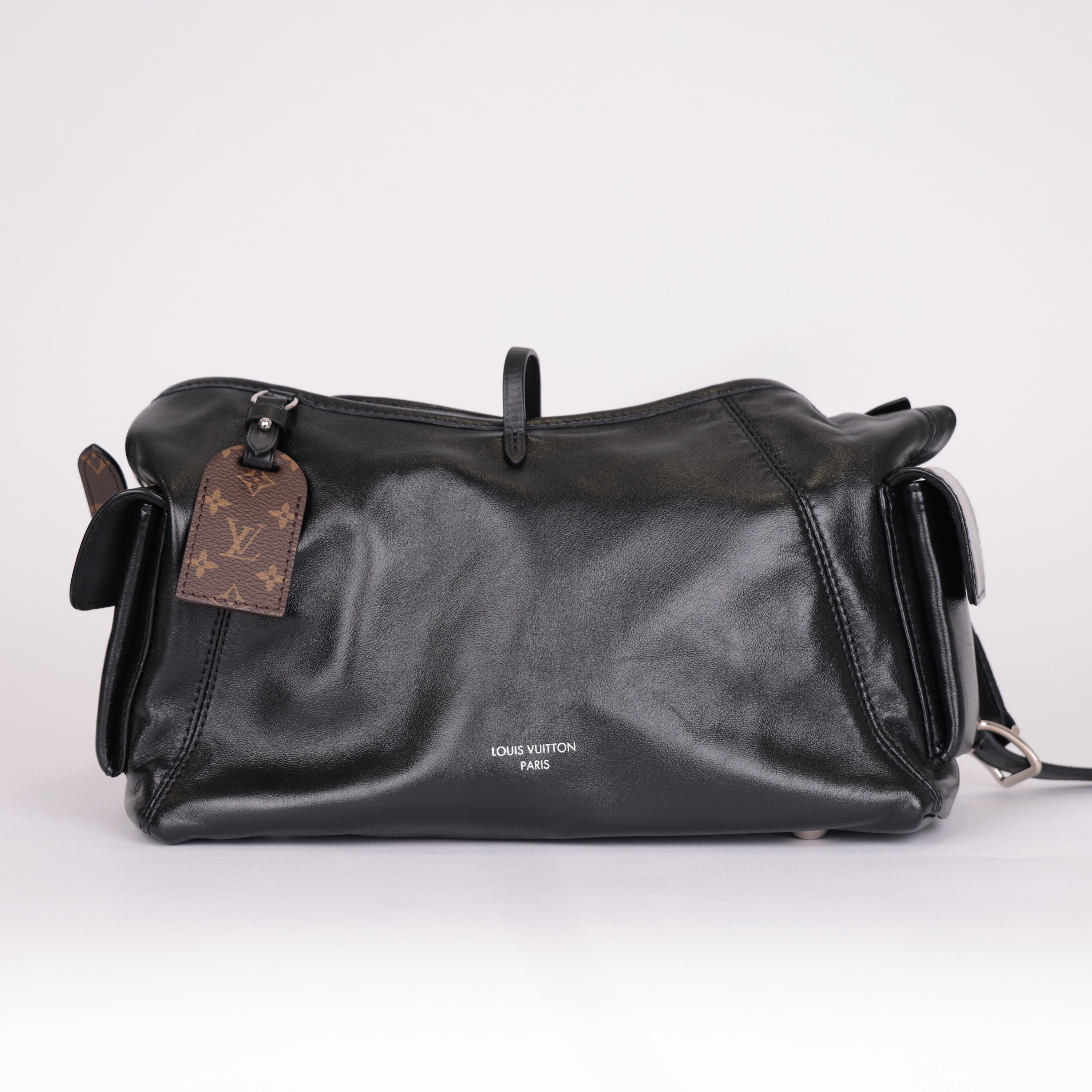 PRE OWNED-LV Monogram CarryAll Cargo Vibe