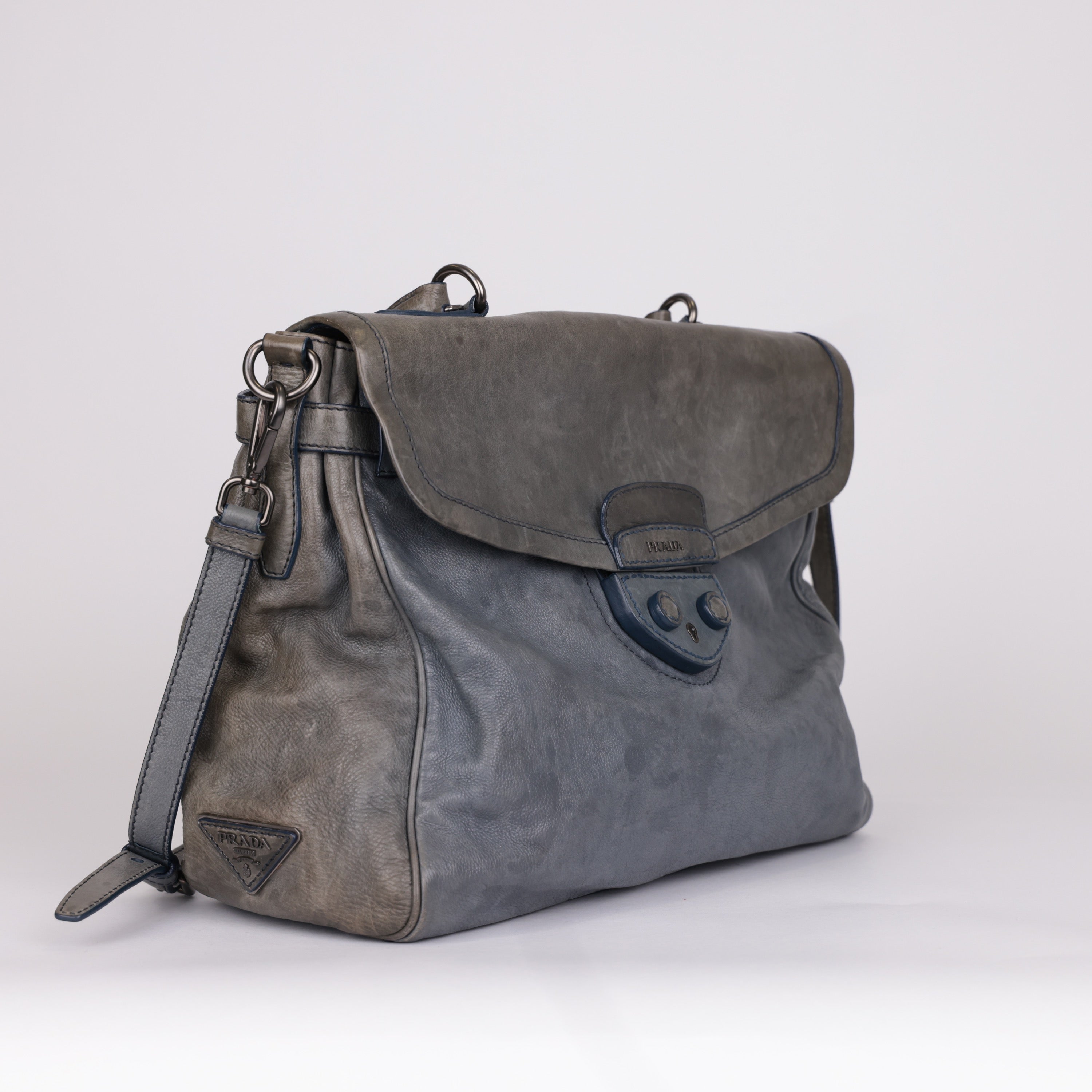 PRE OWNED-Prada Leather handbag